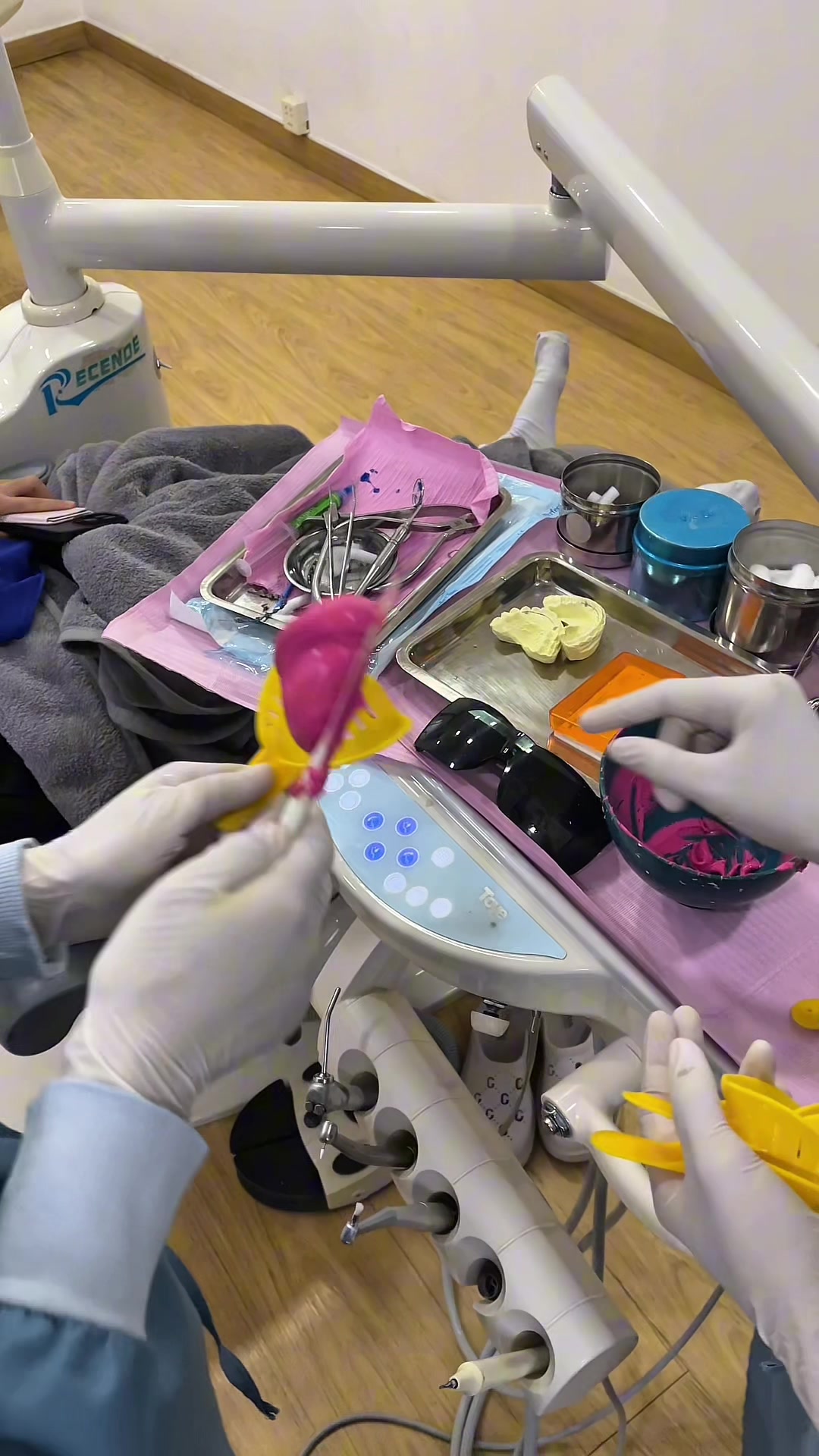 @BRIGHT SMILE DENTAL HOSPITAL