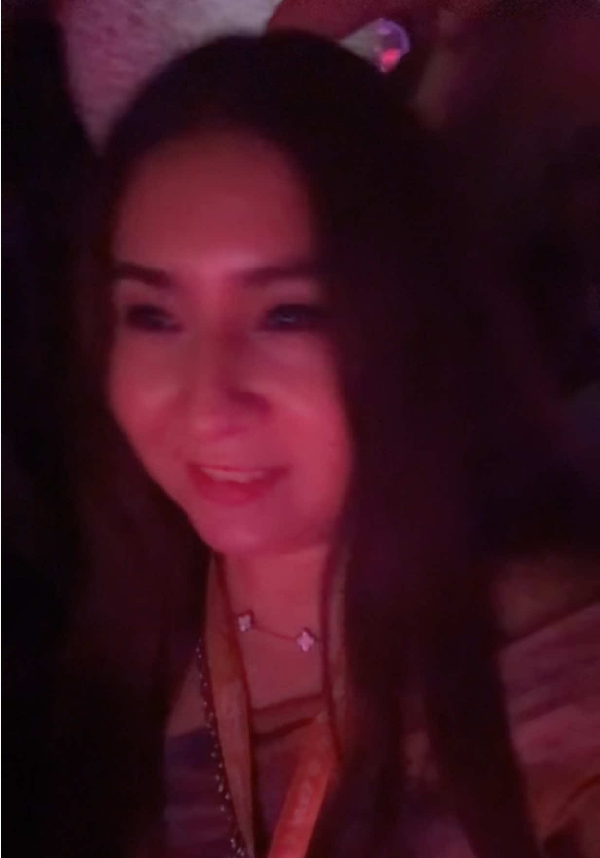 @Iris17👑🦋