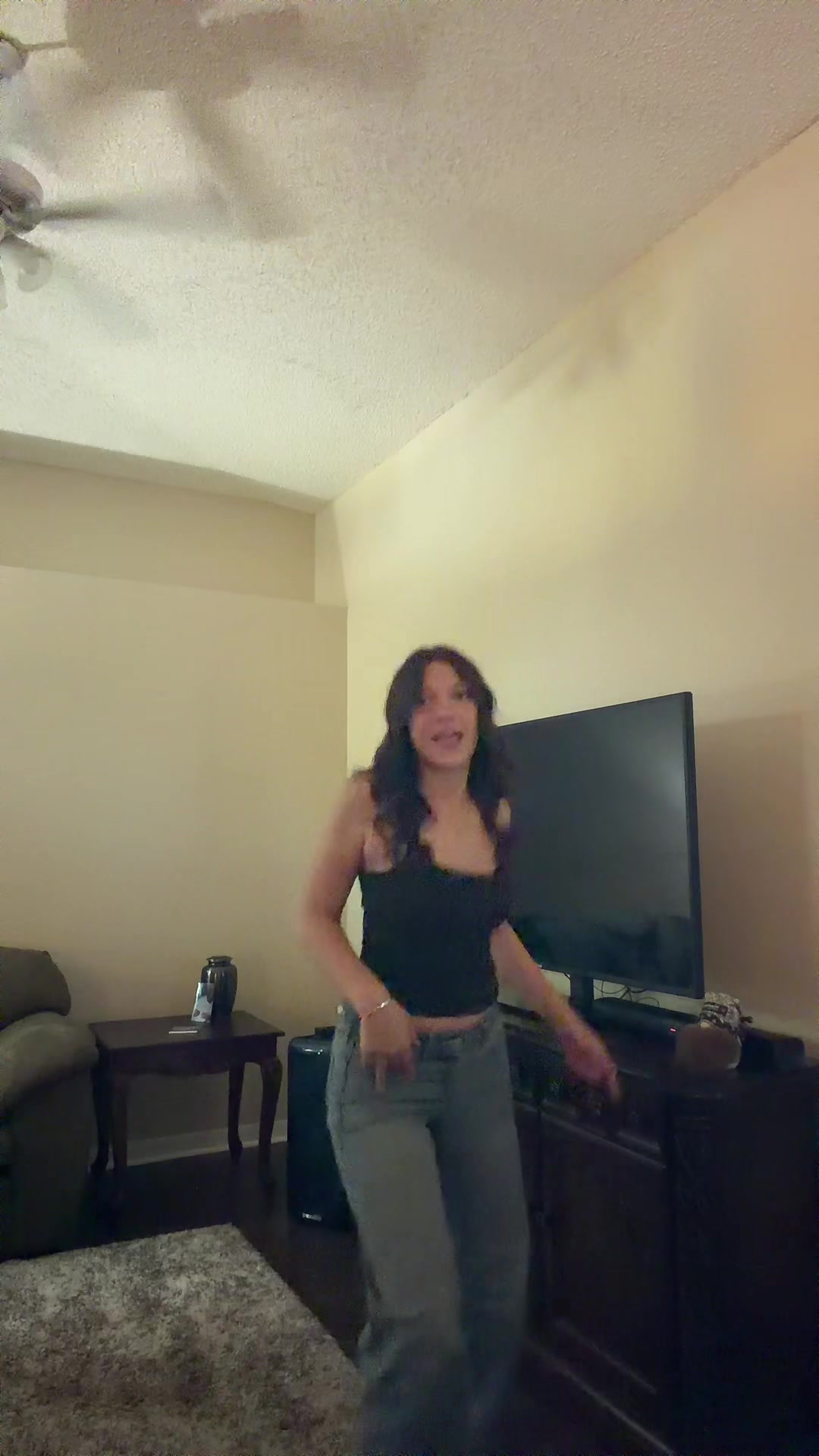 @theyluv_angg