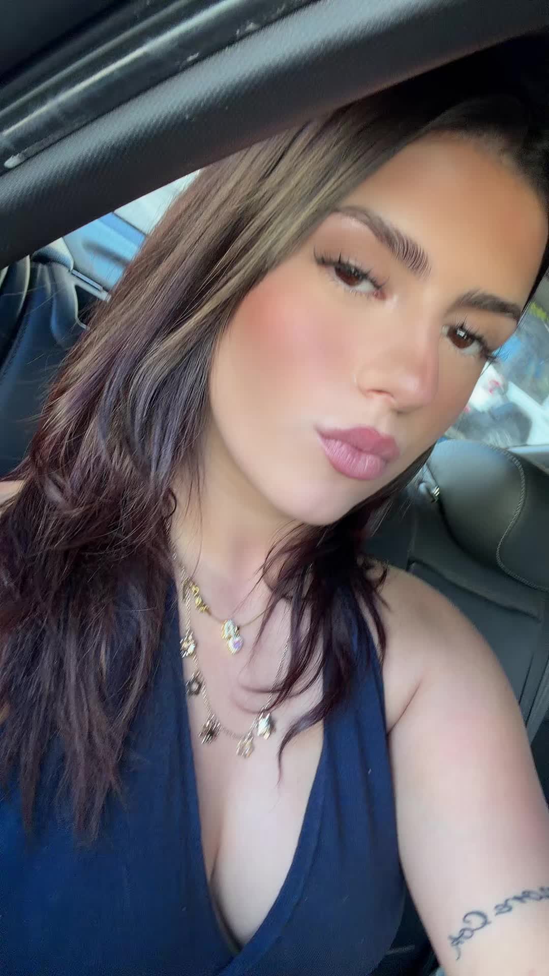 @🐚