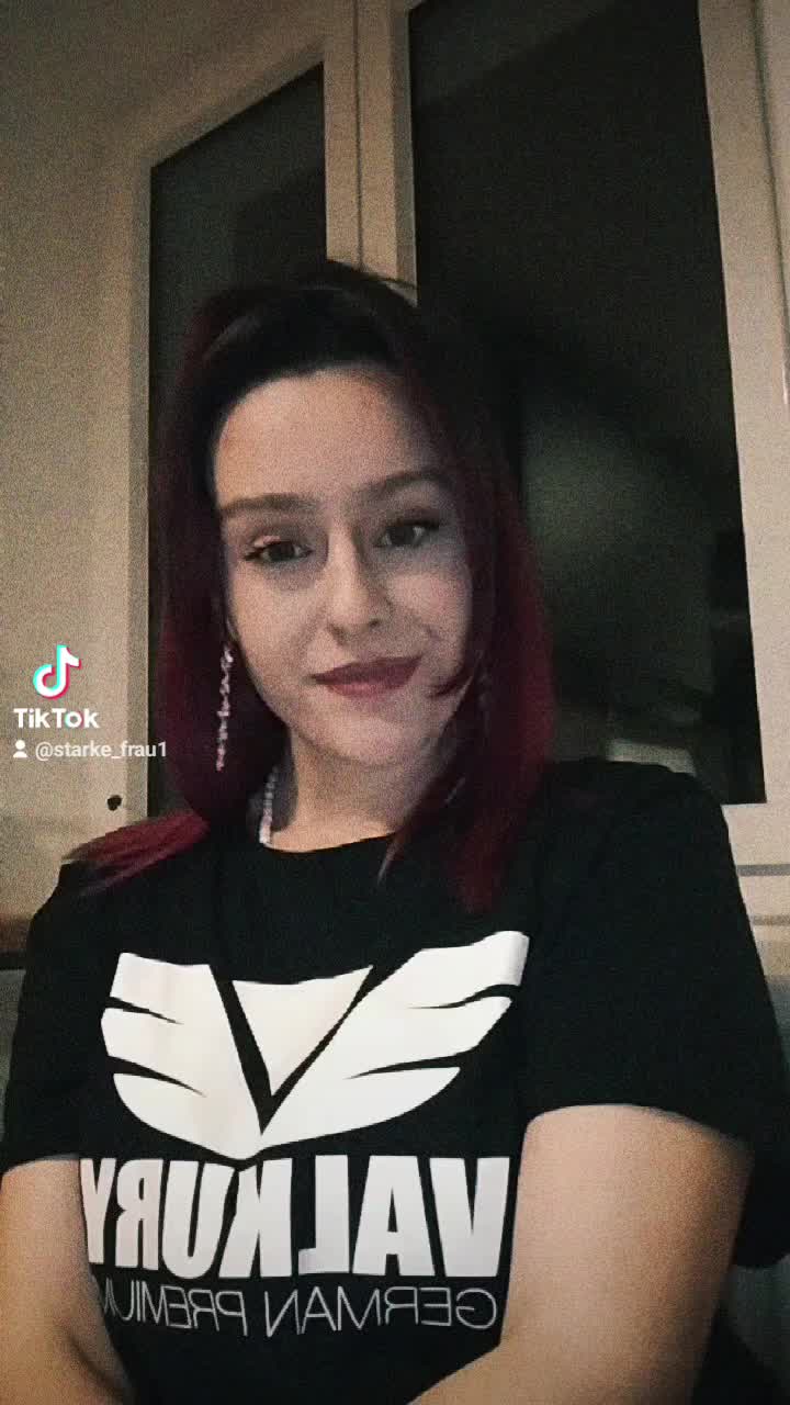 @Melly⚡️