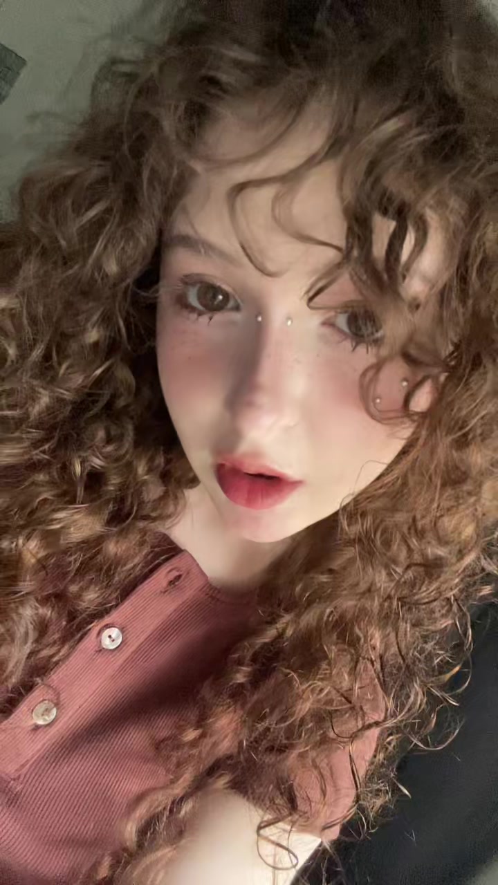 @curly