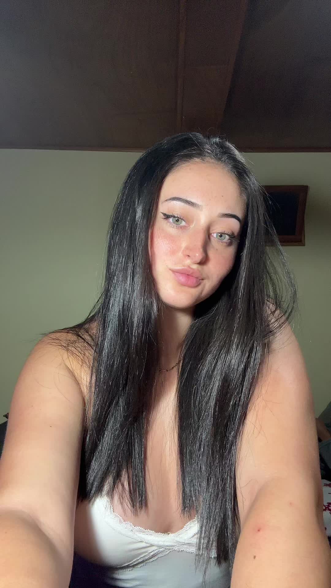 @Heleegf_