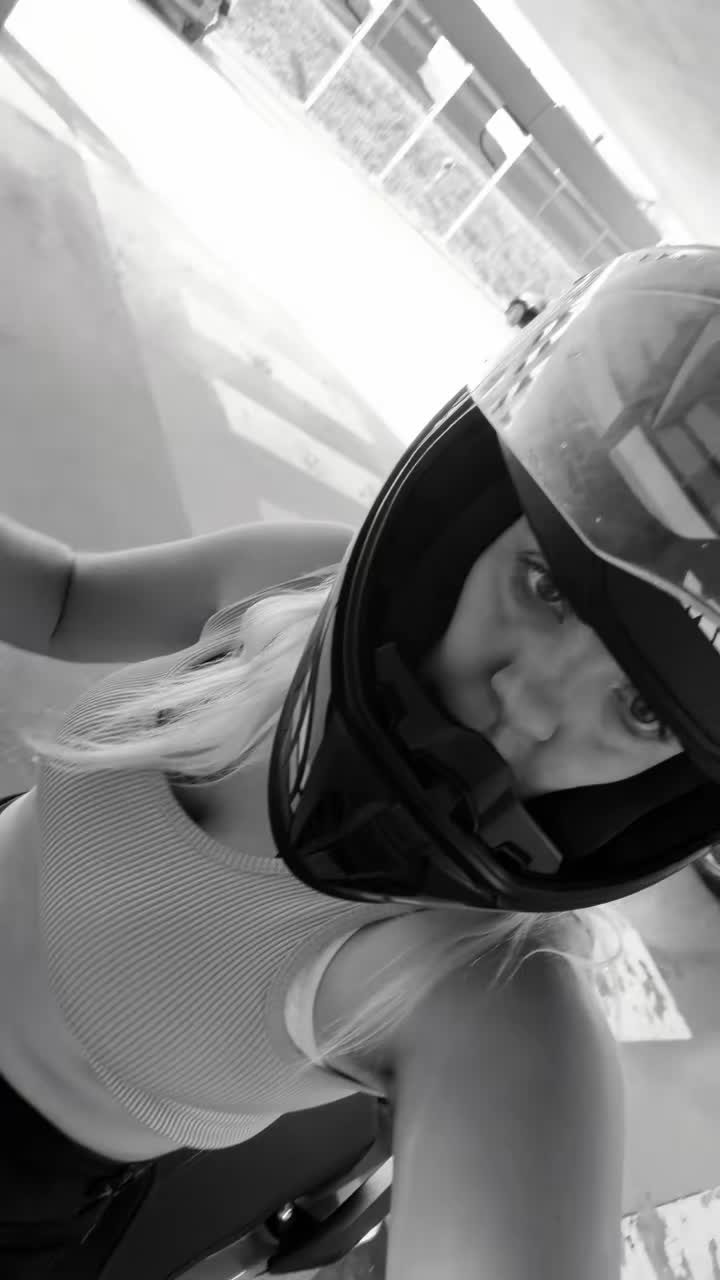 @Anja Bergant