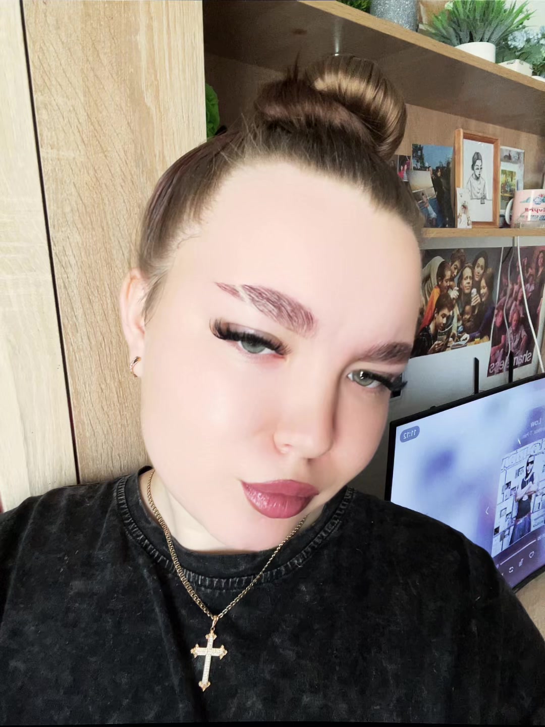 @viks_lips