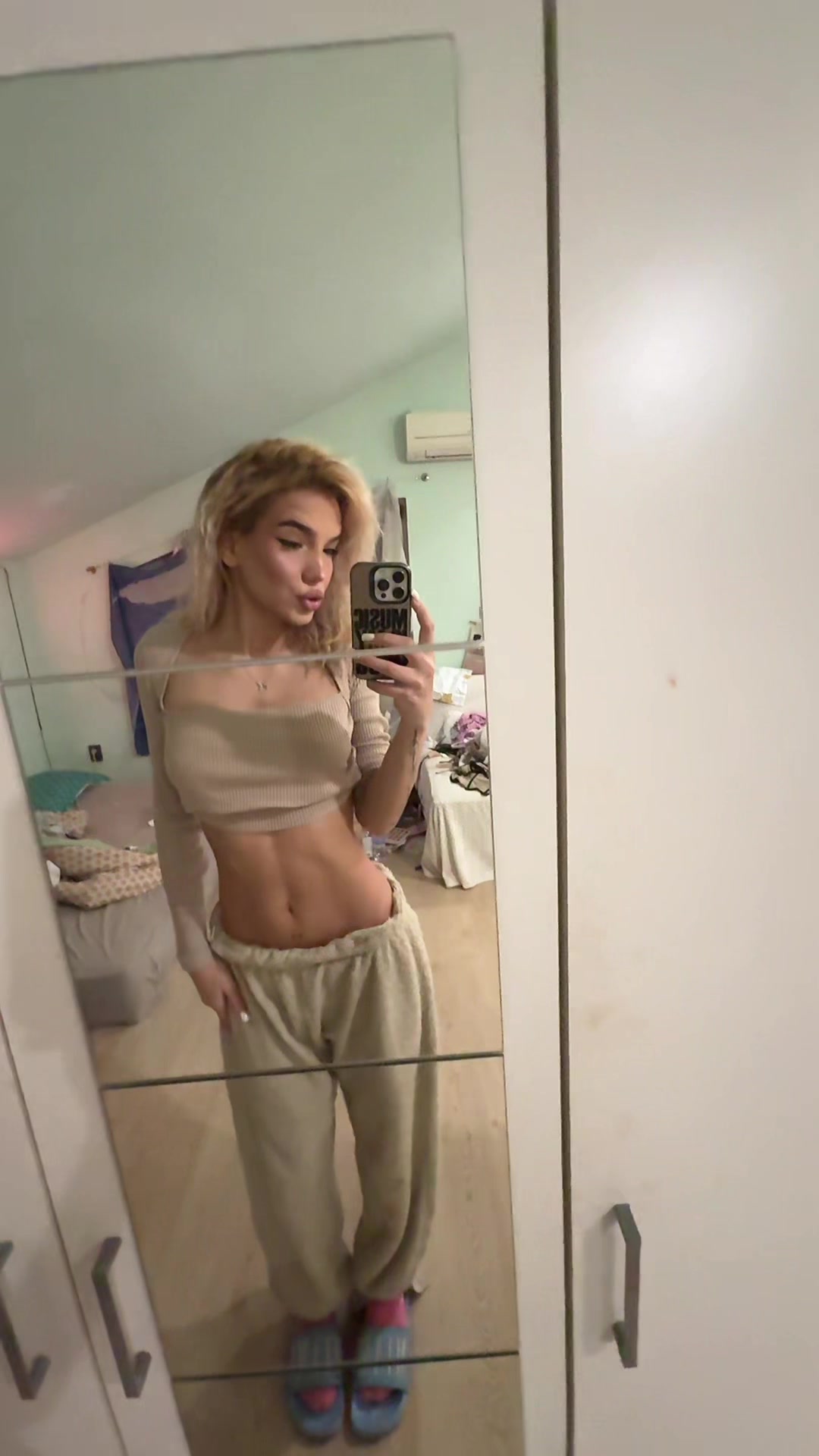 @D