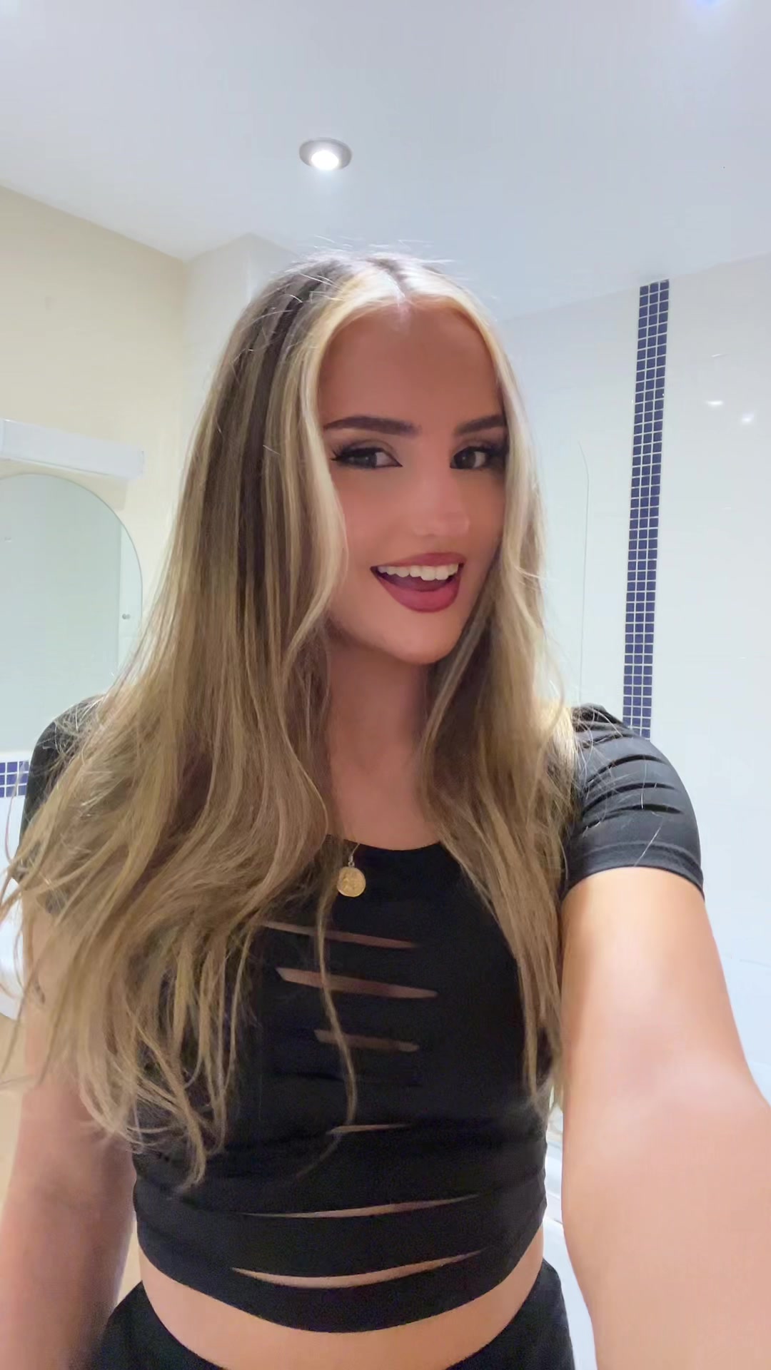 @rru8yy3