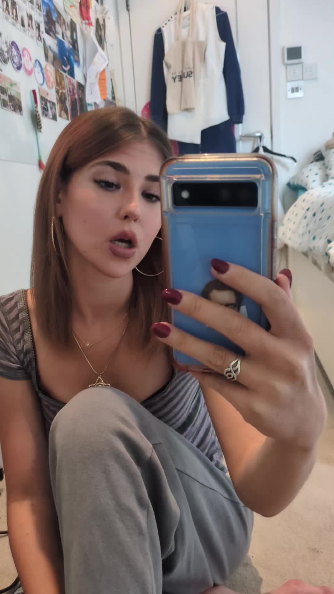 @livelaughlana
