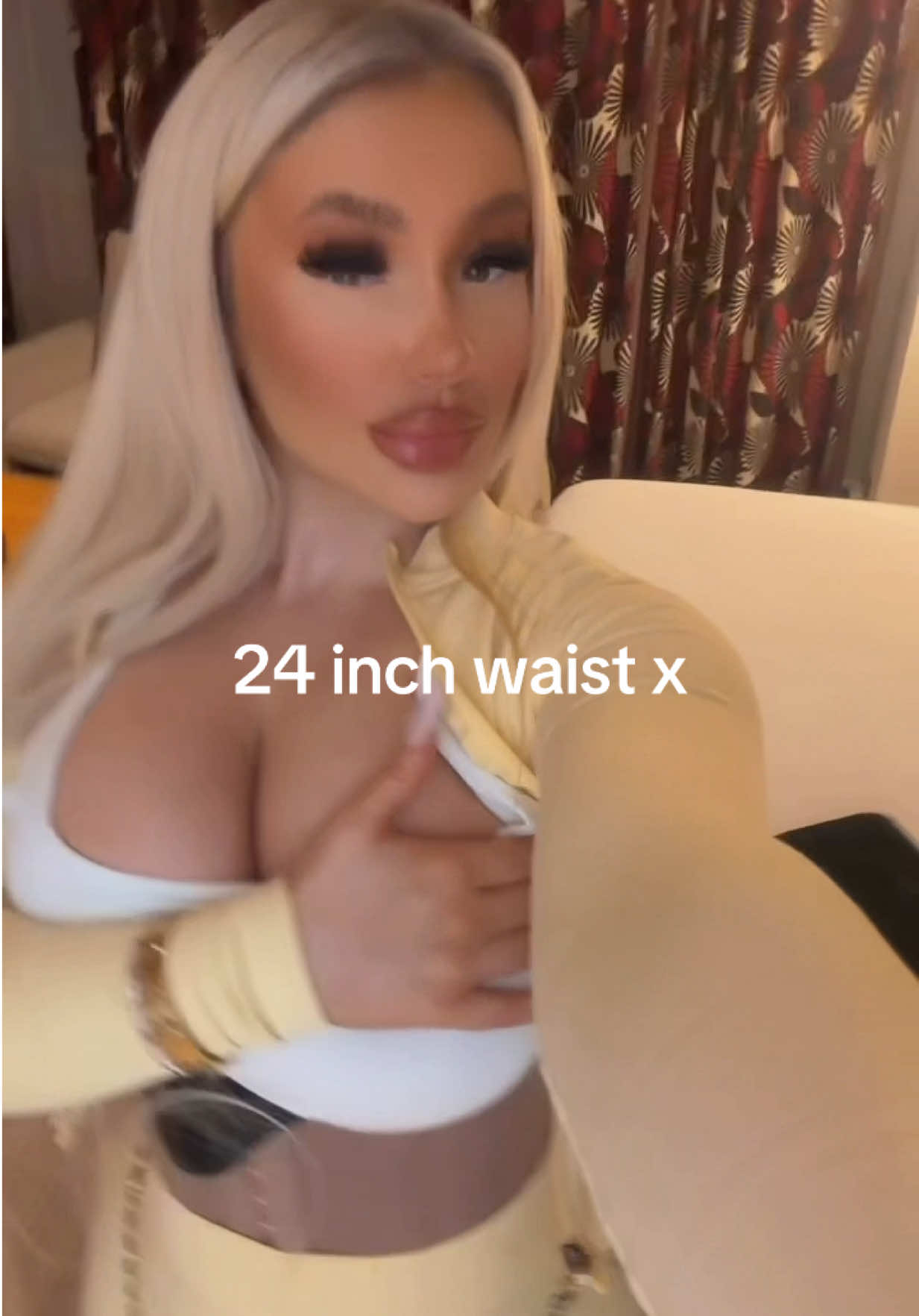 @corrinadione