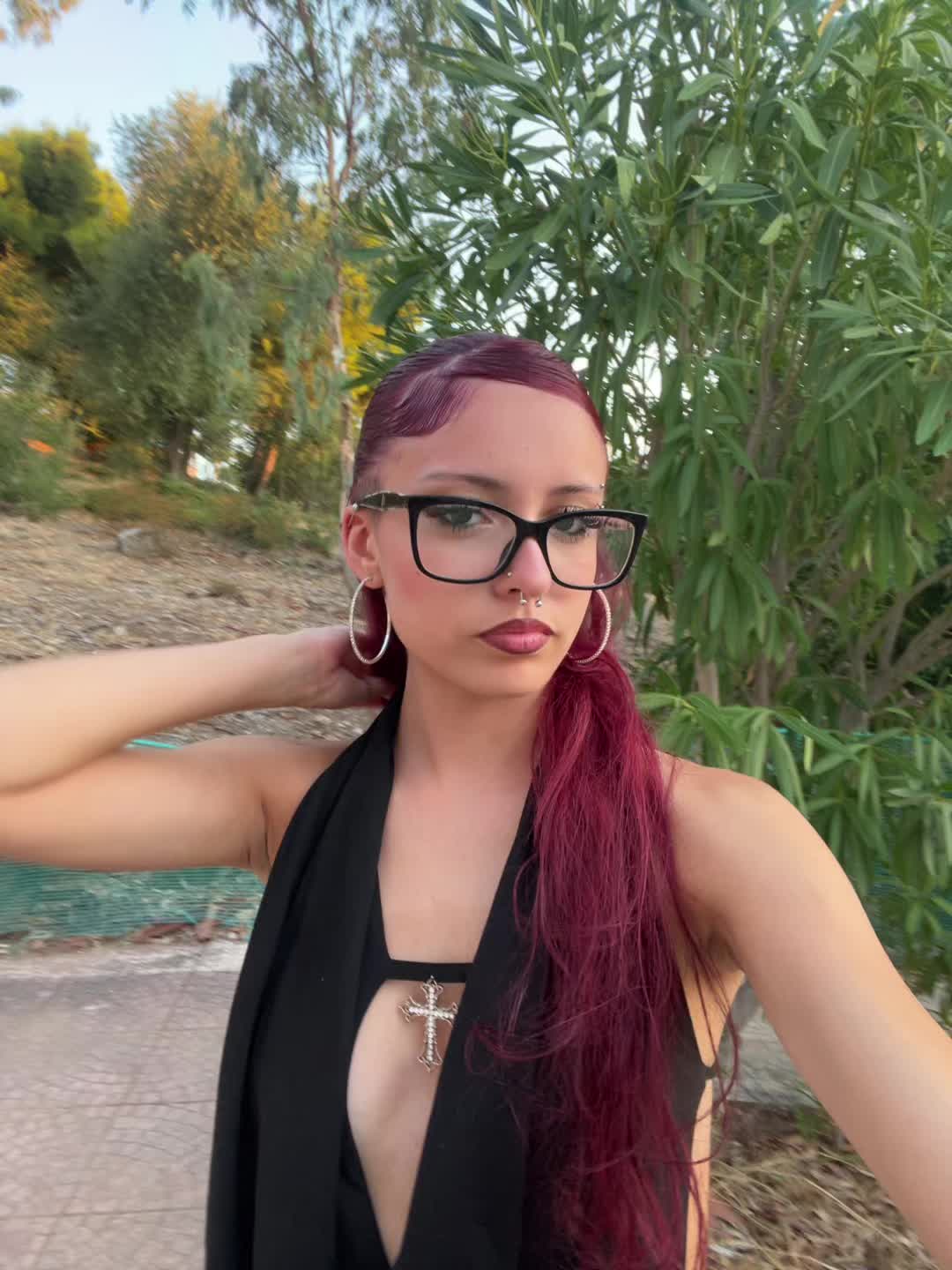 @elenaki