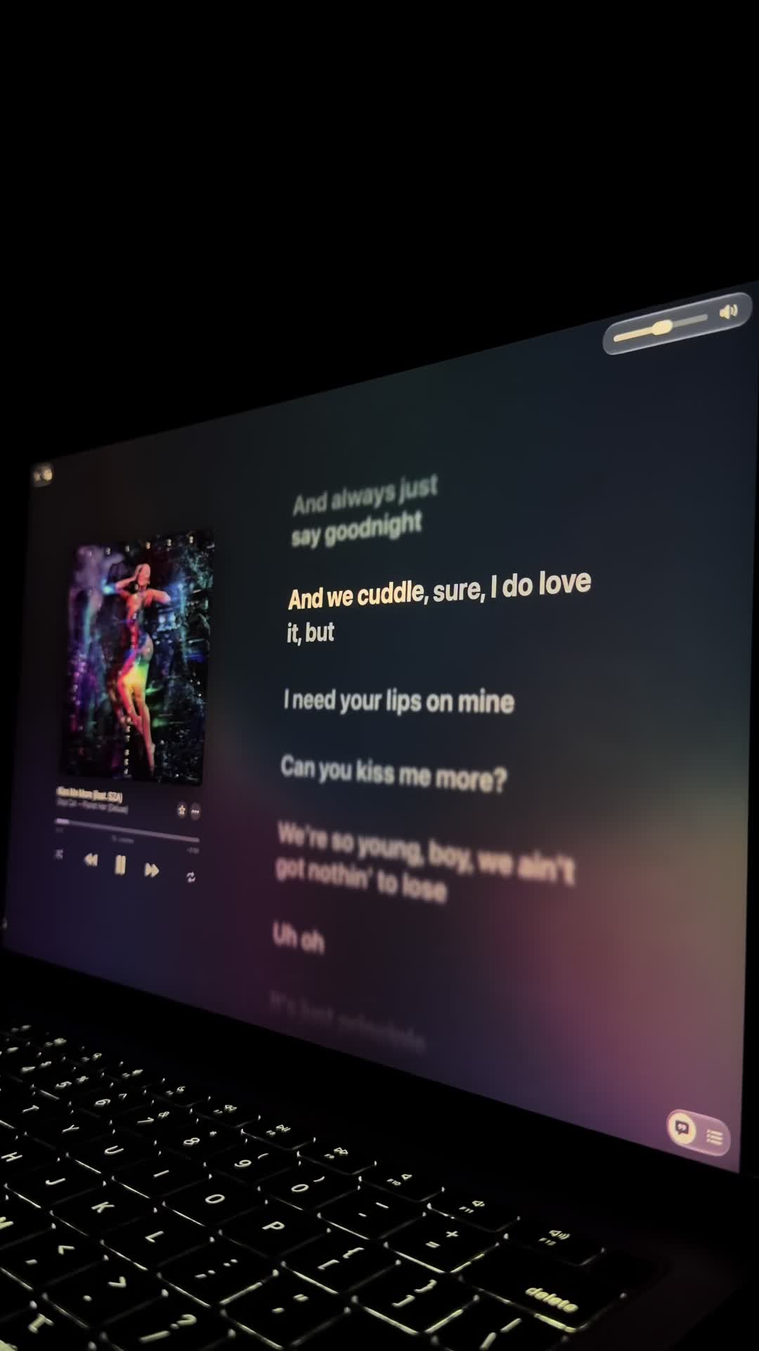 @🎧
