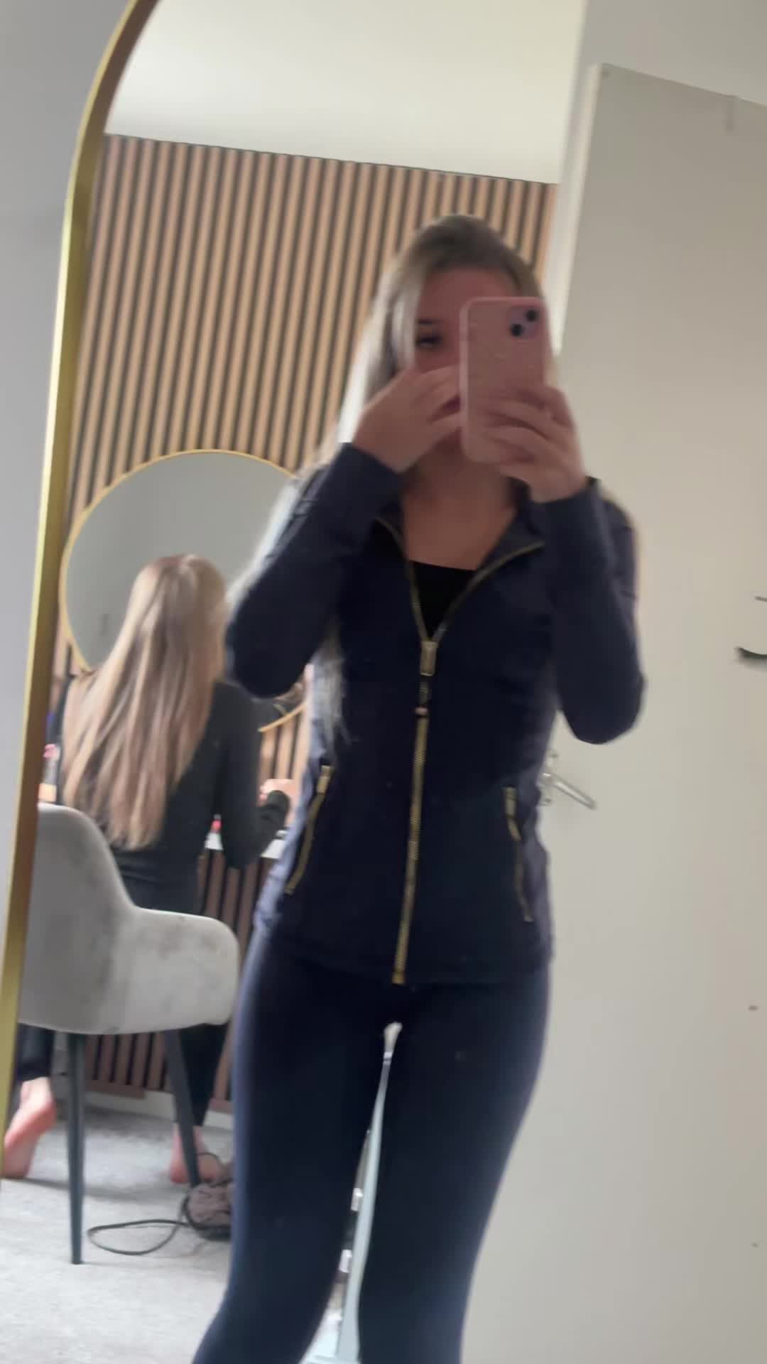 @eloise⚜️🪩🍒
