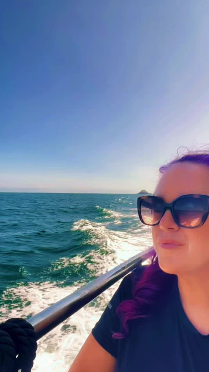 @LucyLu🏴💜🥾