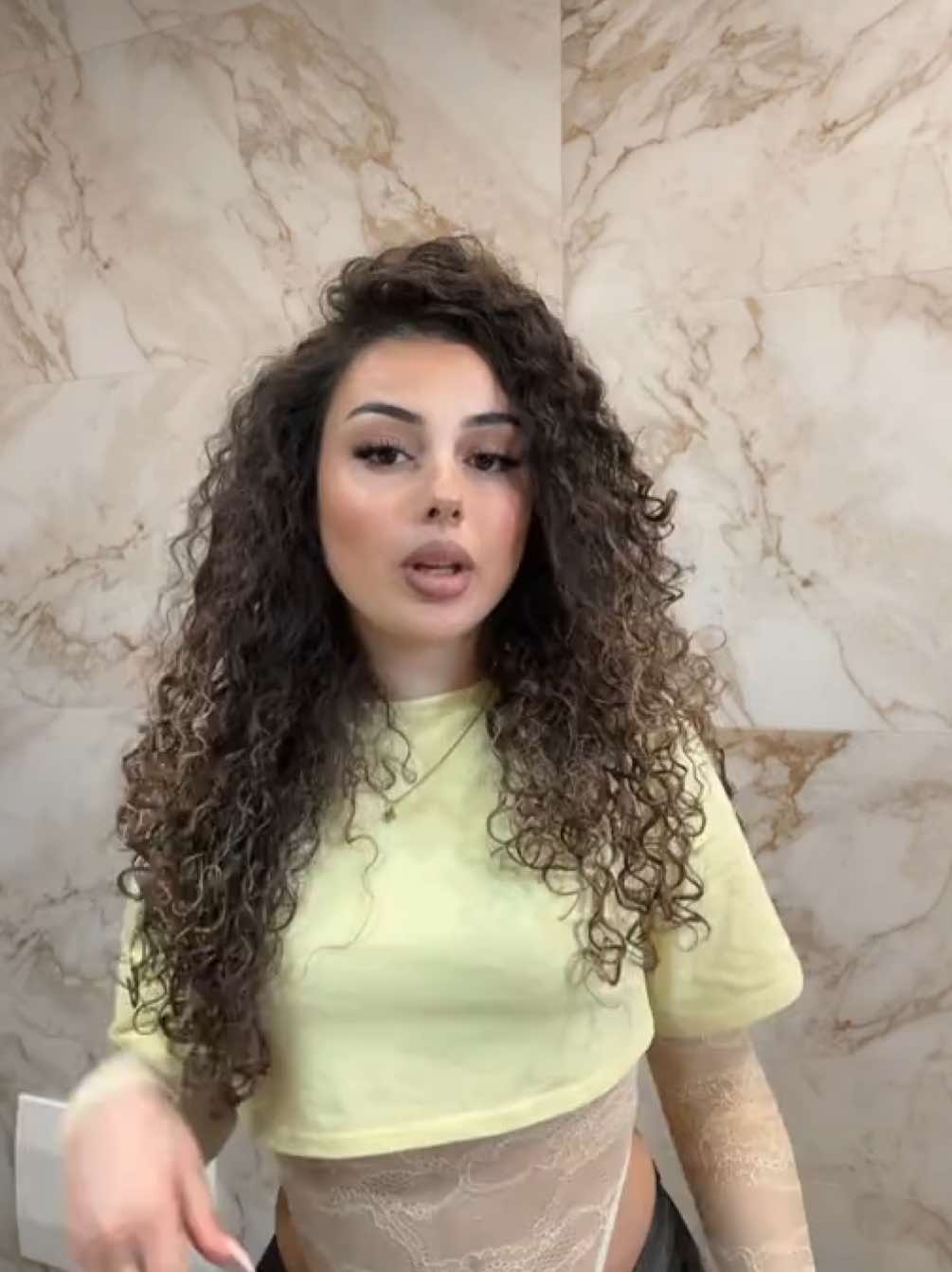 @𝓮