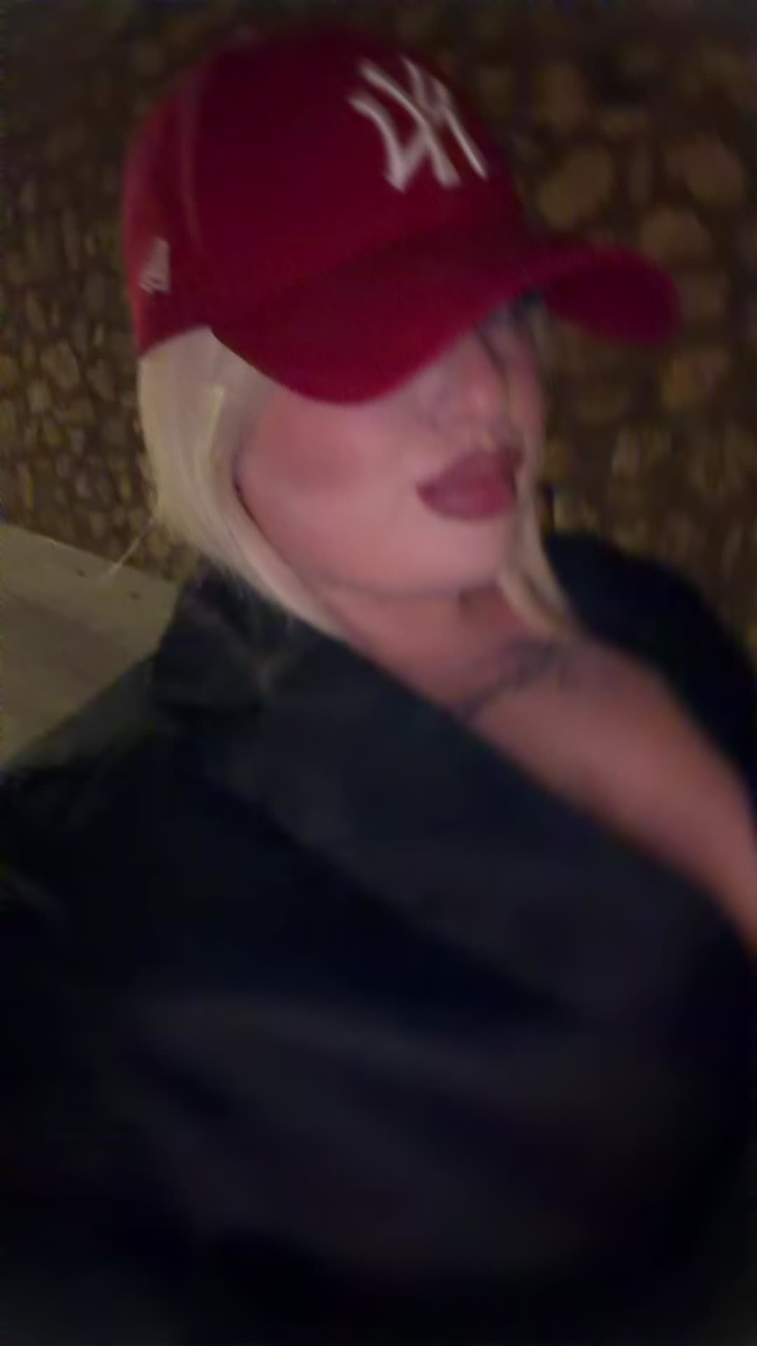 @𝐑🍒