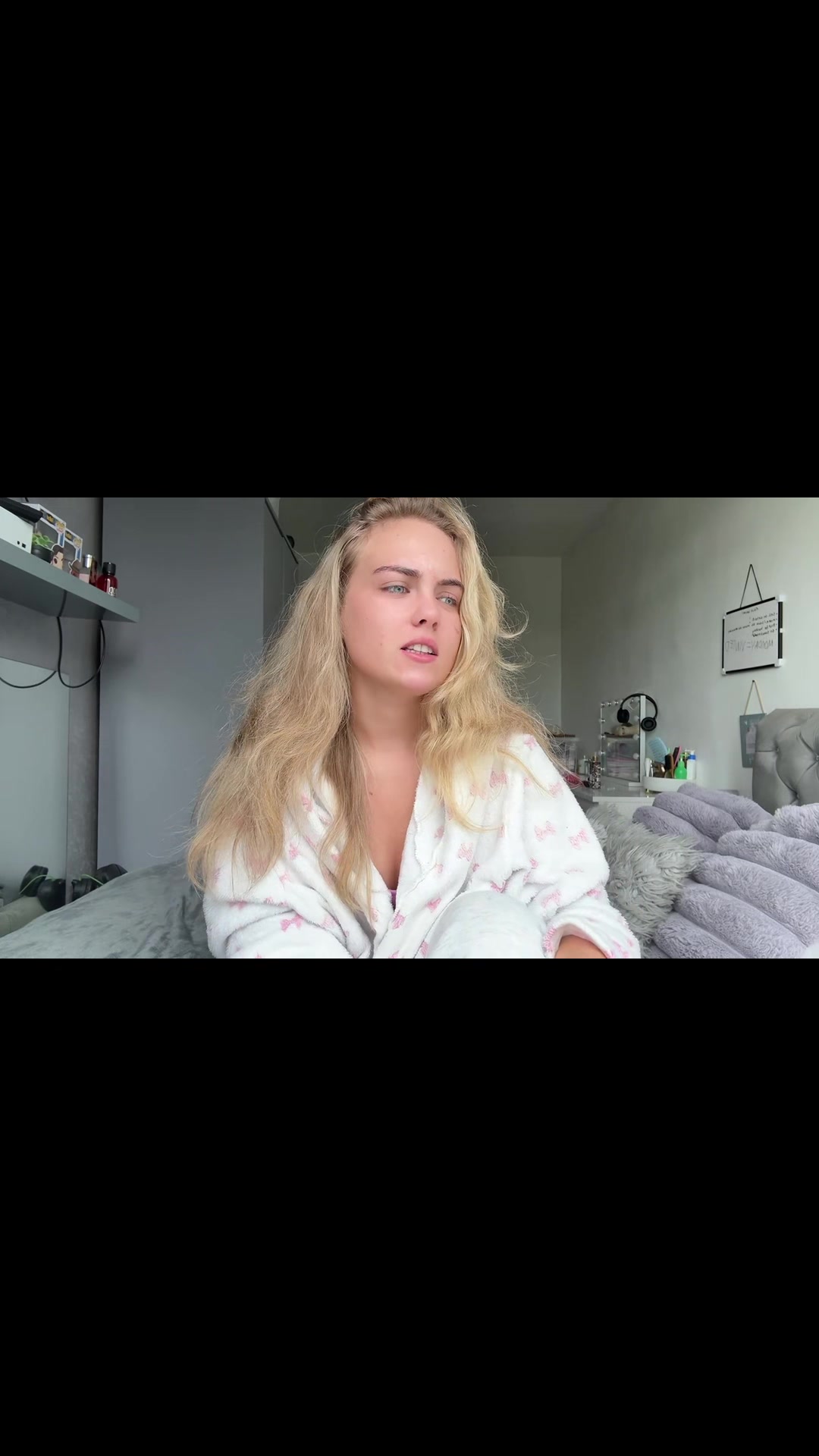 @anais