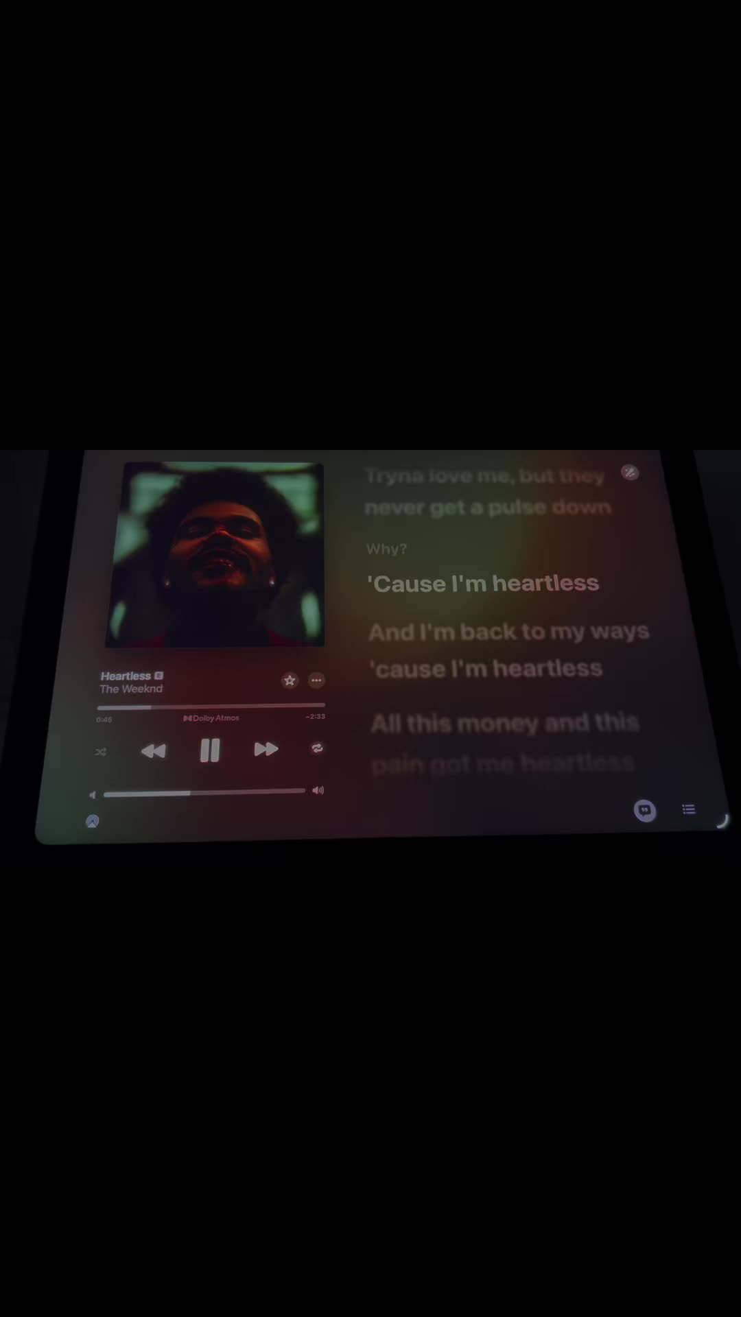 @🎧