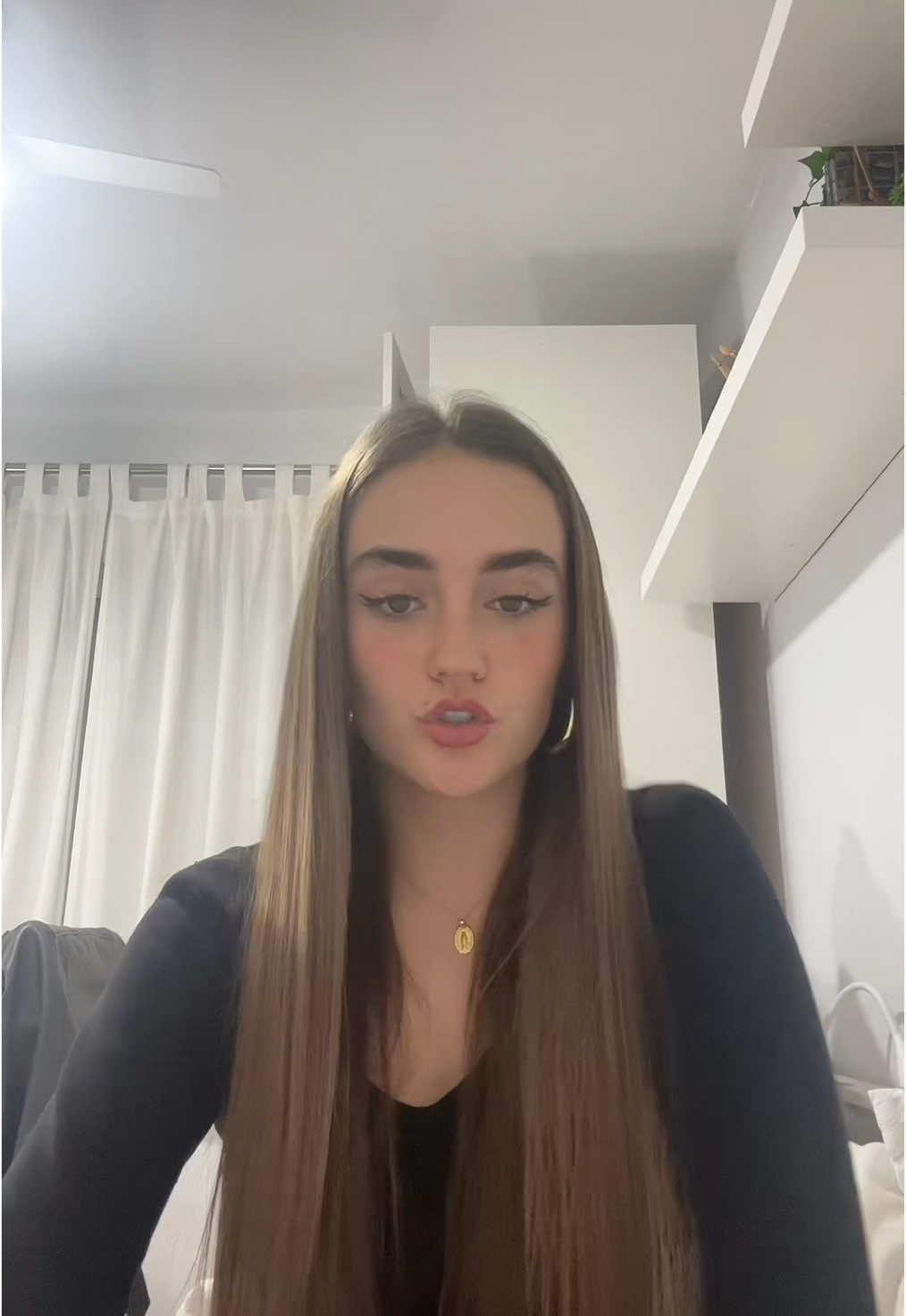@avellanak