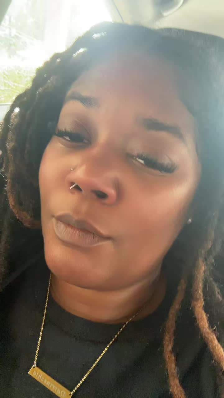 @Neshia_Nesh