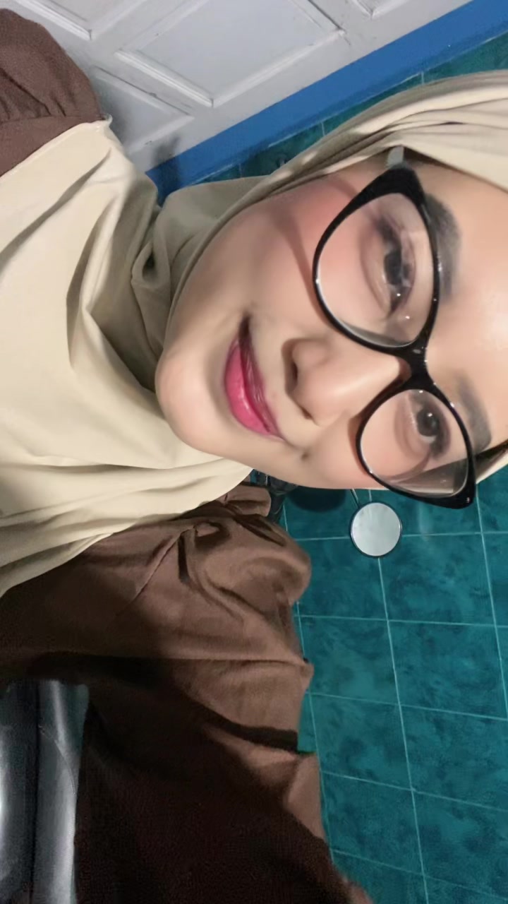 @hallo