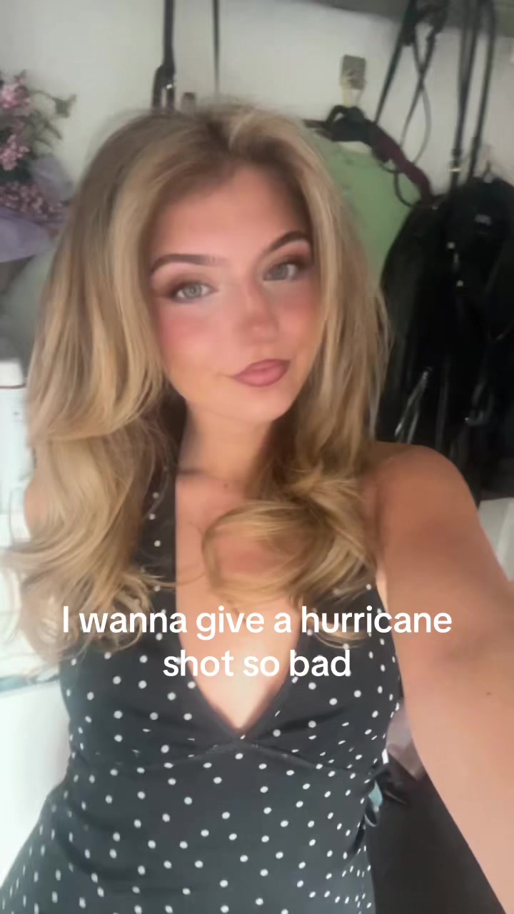 @anniemcl_