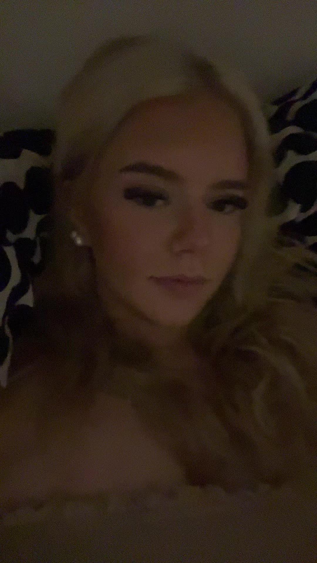 @menni <3