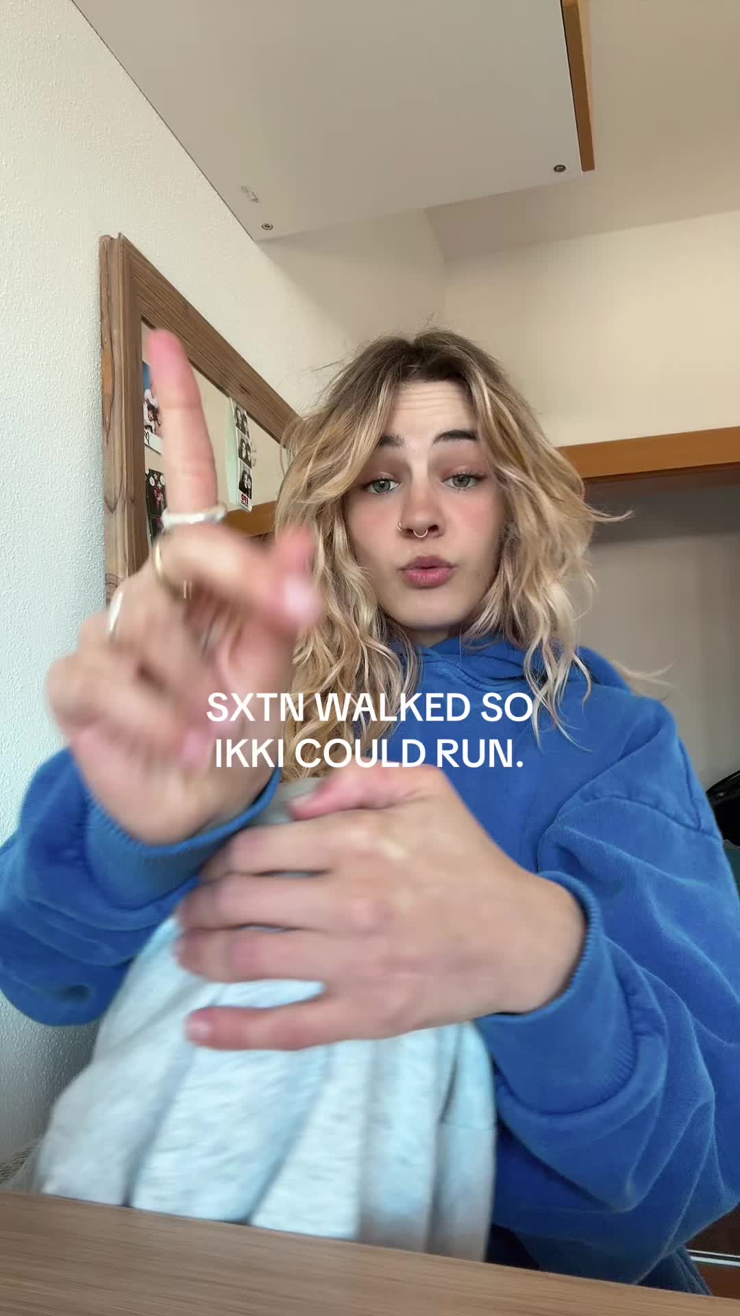 @laura