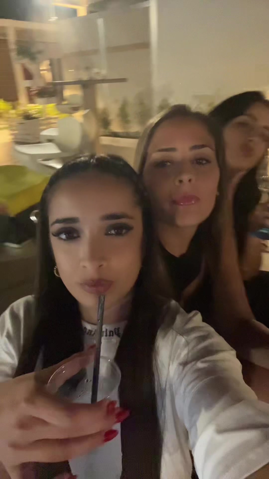 @ᴇʟᴇɴᴀ💘🐒