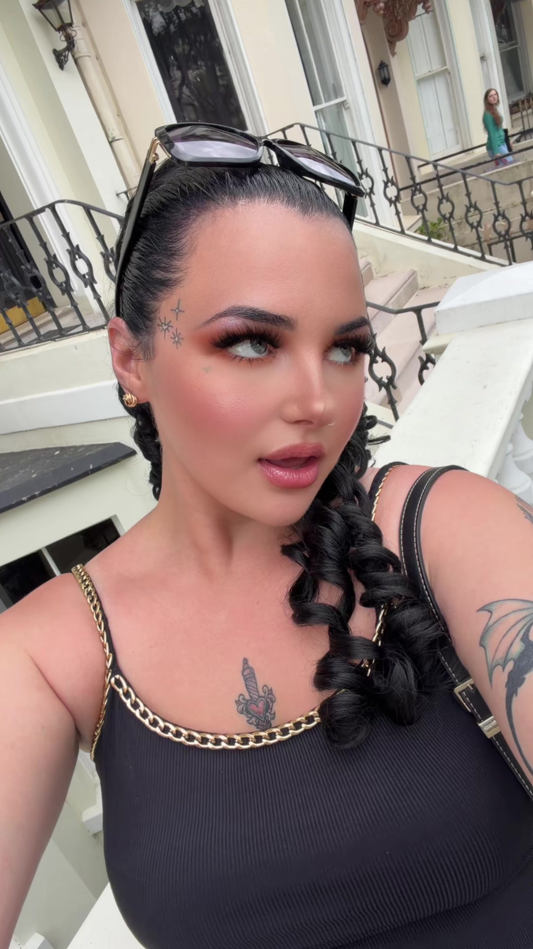 @Nadee444