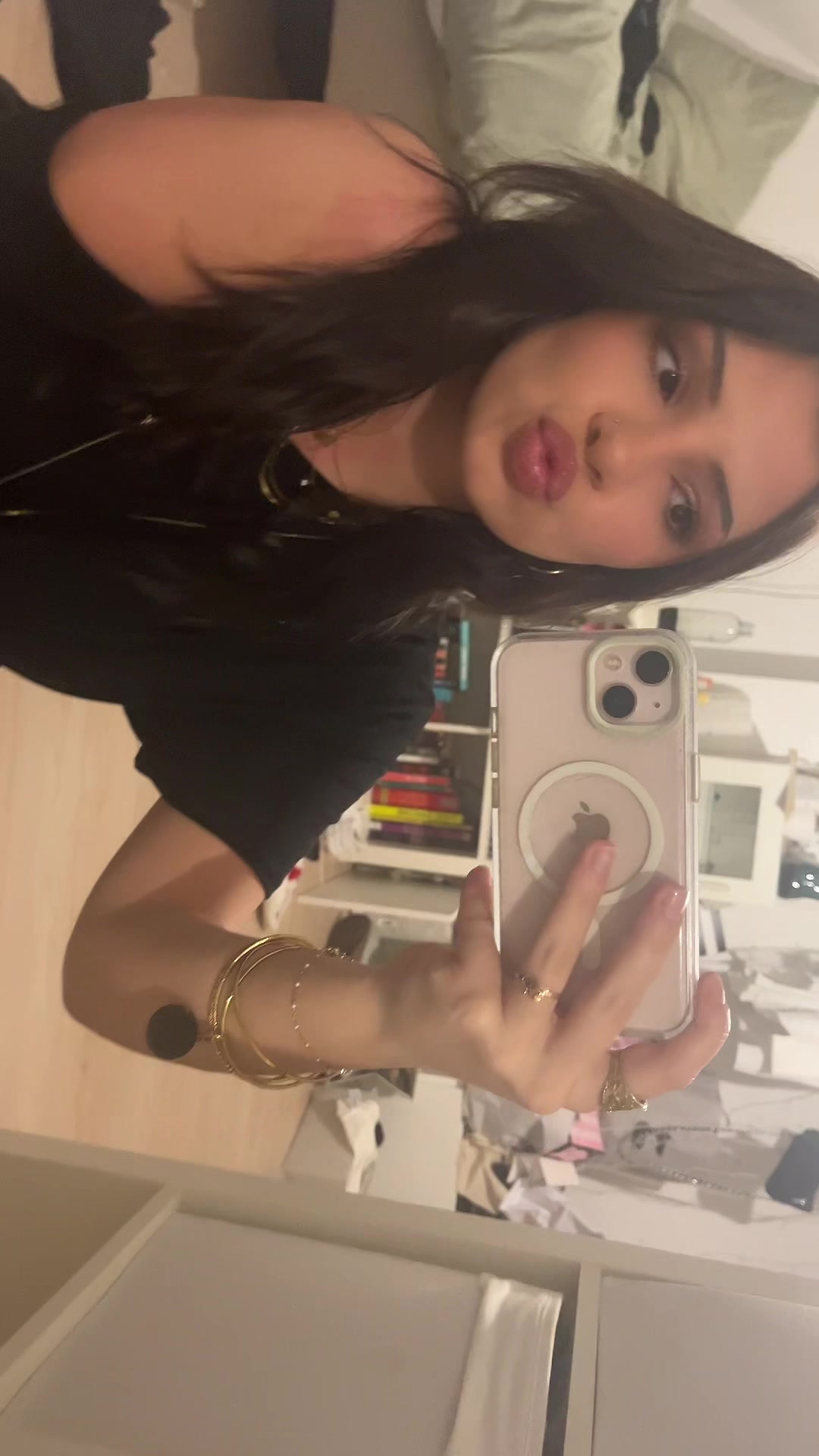 @Tha&iuml;s