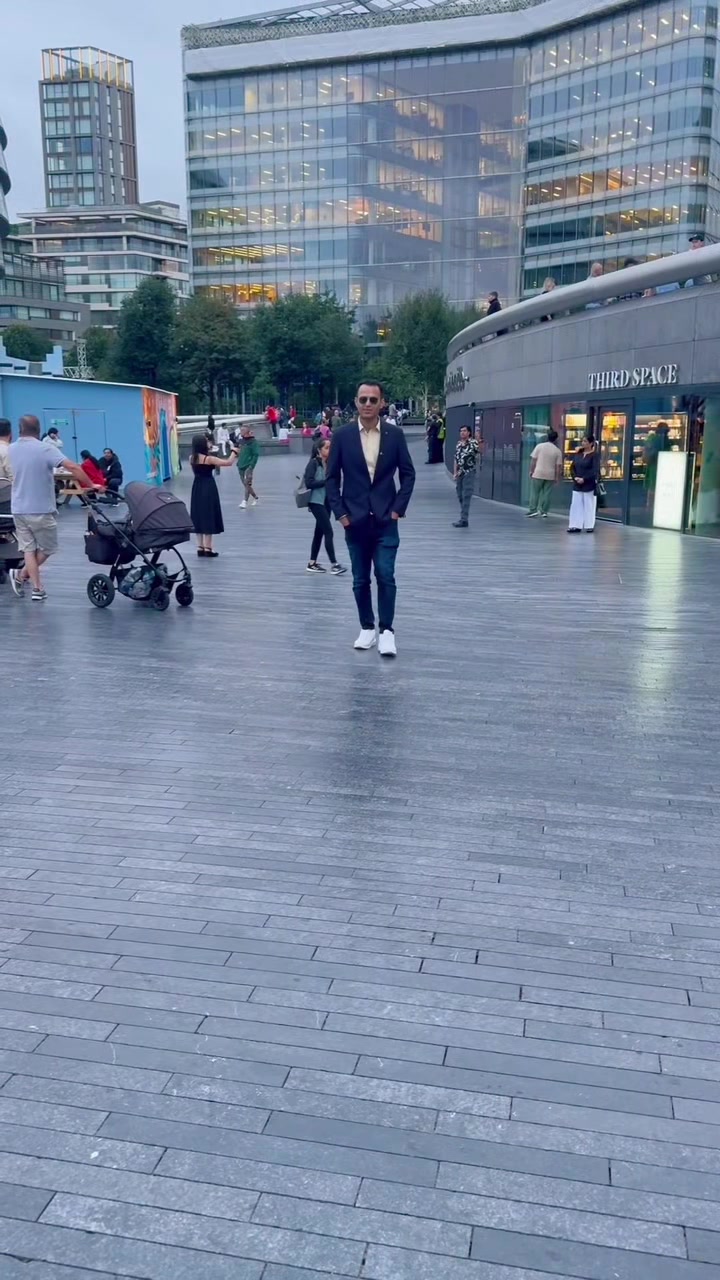 @Chand Rizwan 🇵🇰🇬🇧