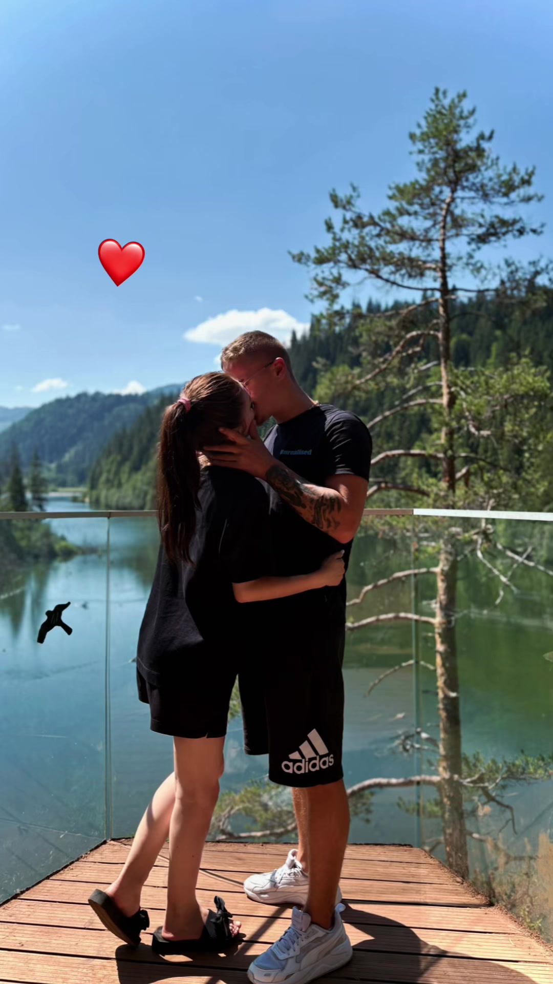 @lariiisa🖤