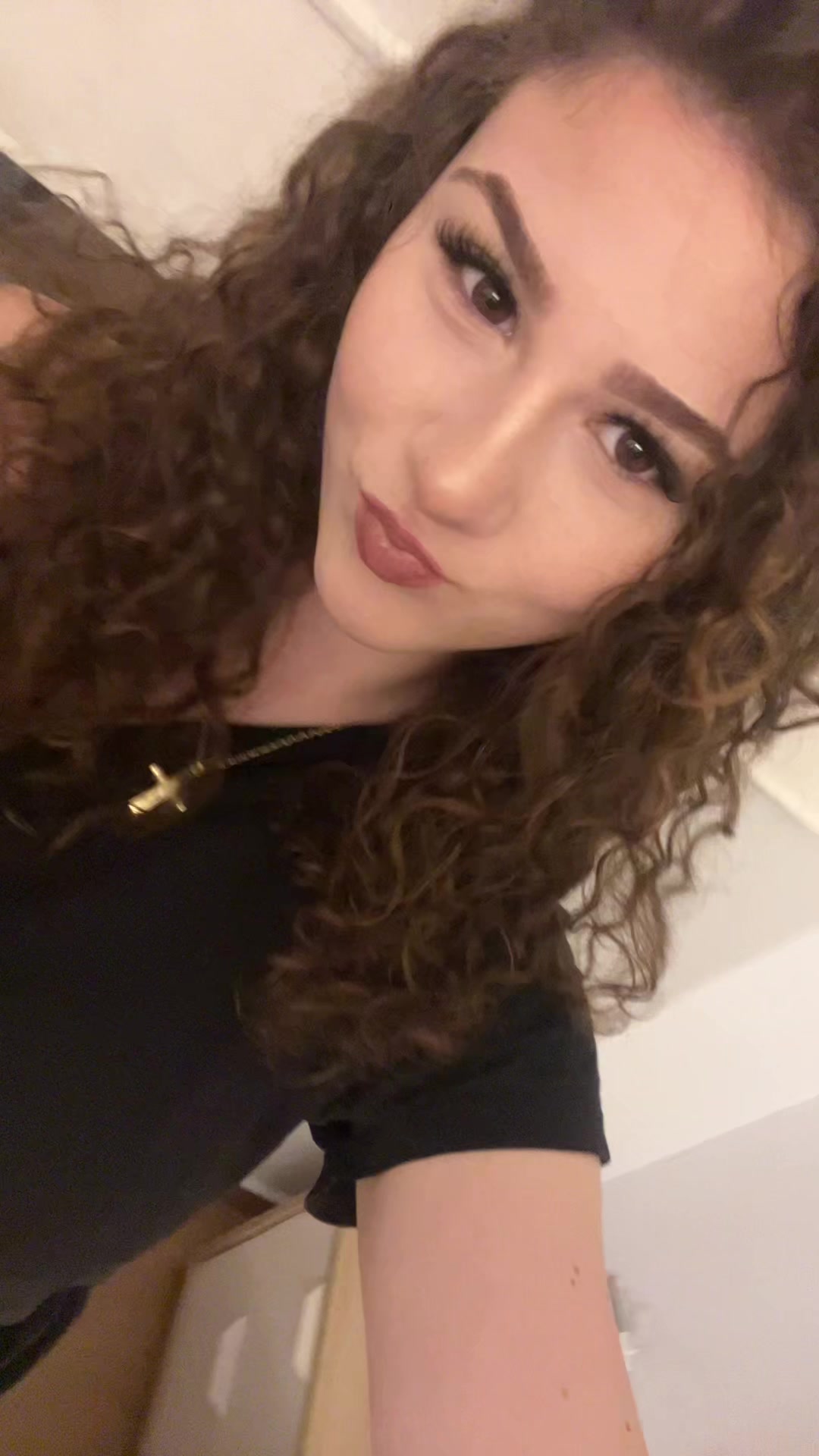 @𝓽𝓸𝓷𝓲𝓪