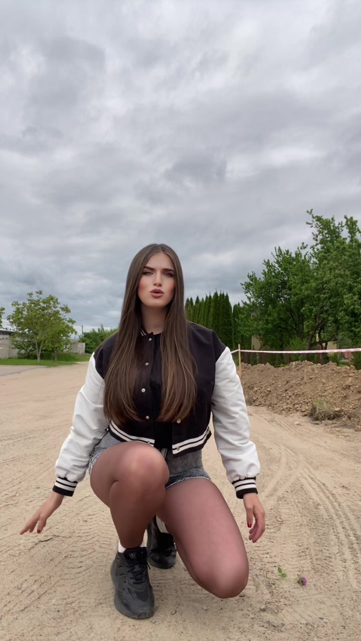 @𝒱𝐼𝒪𝐿𝐿𝐿𝒜
