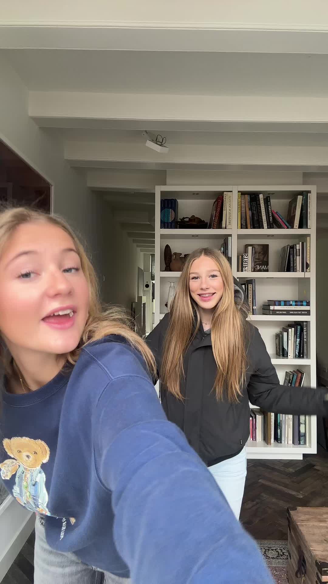 @Phoeb