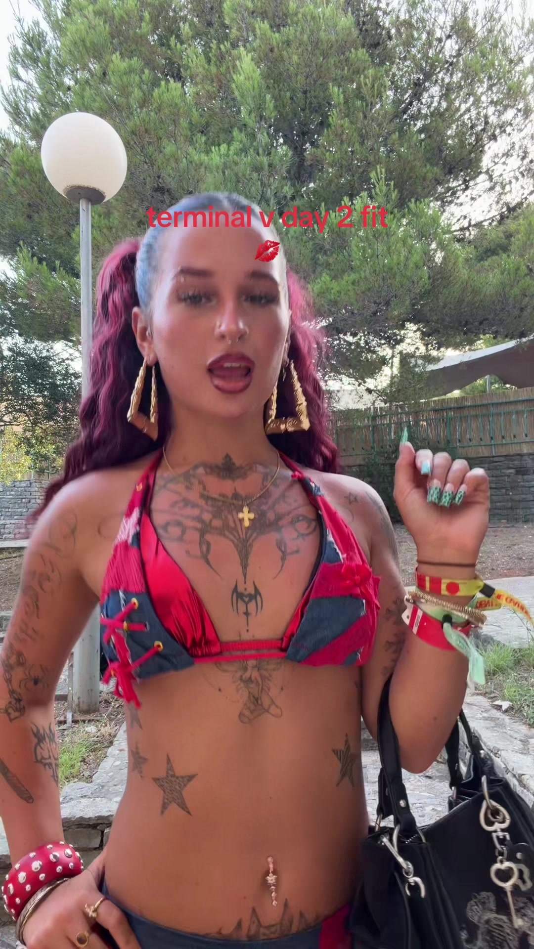 @💋