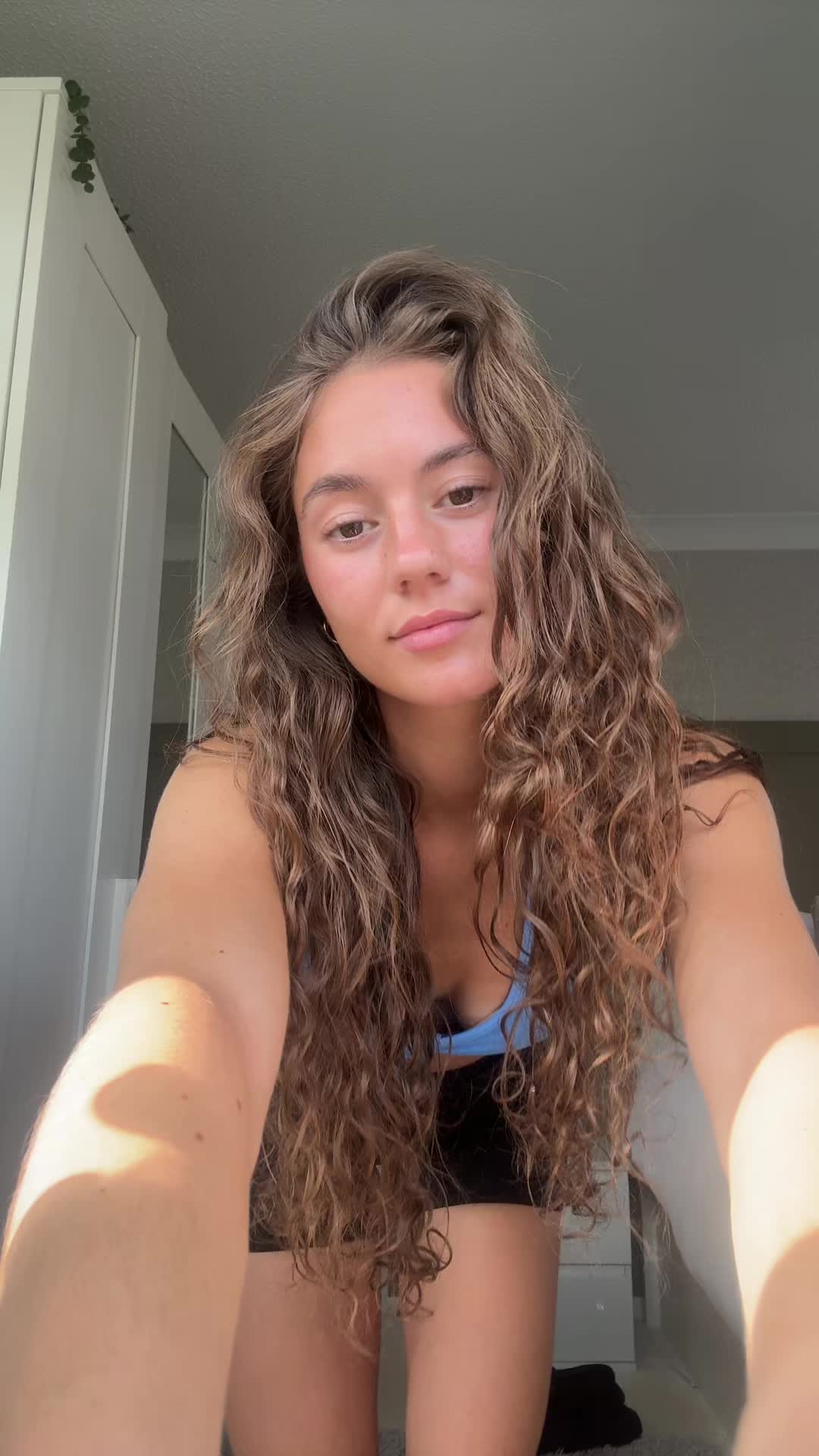 @Ella 🪽