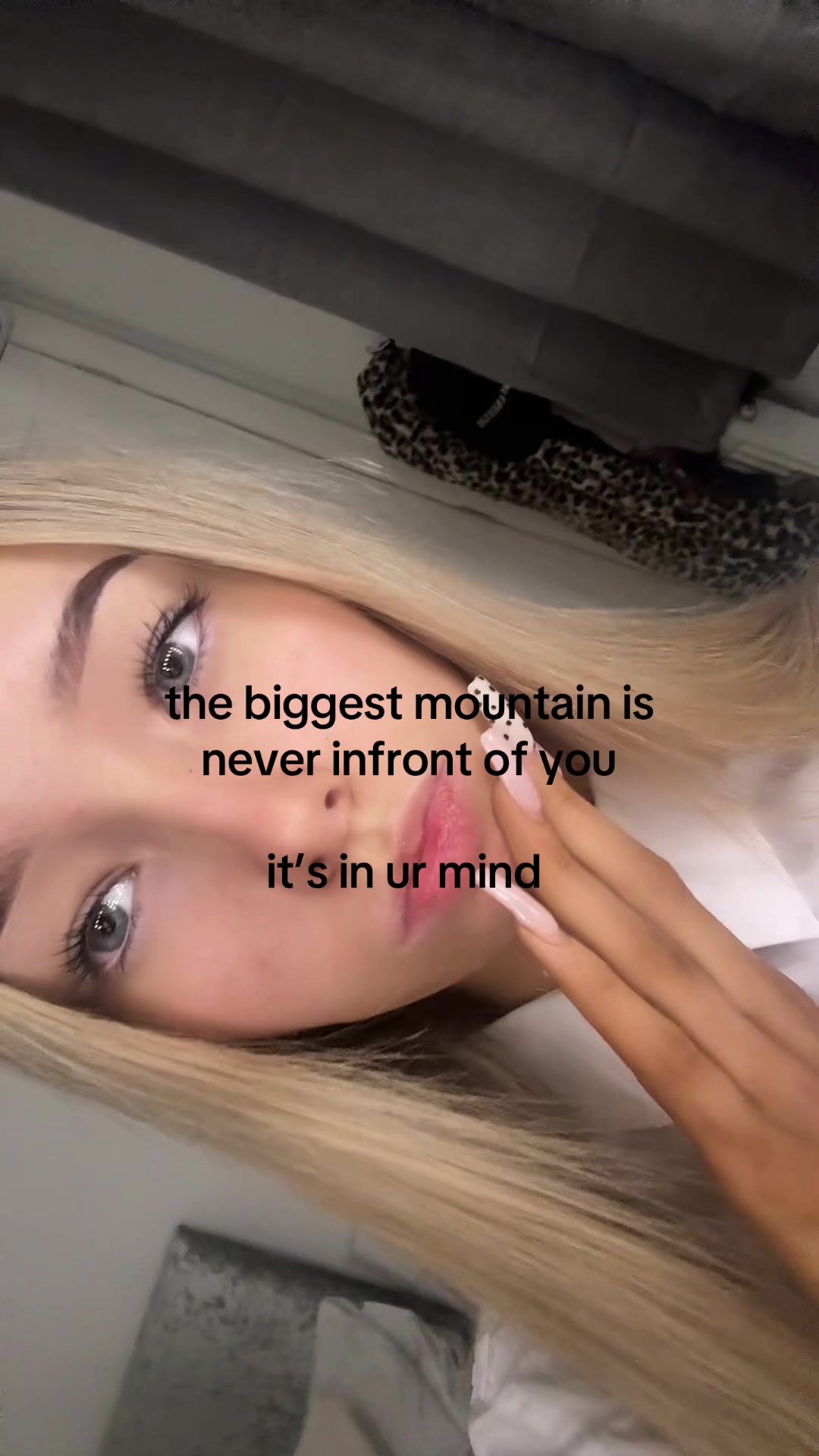 @𝐞