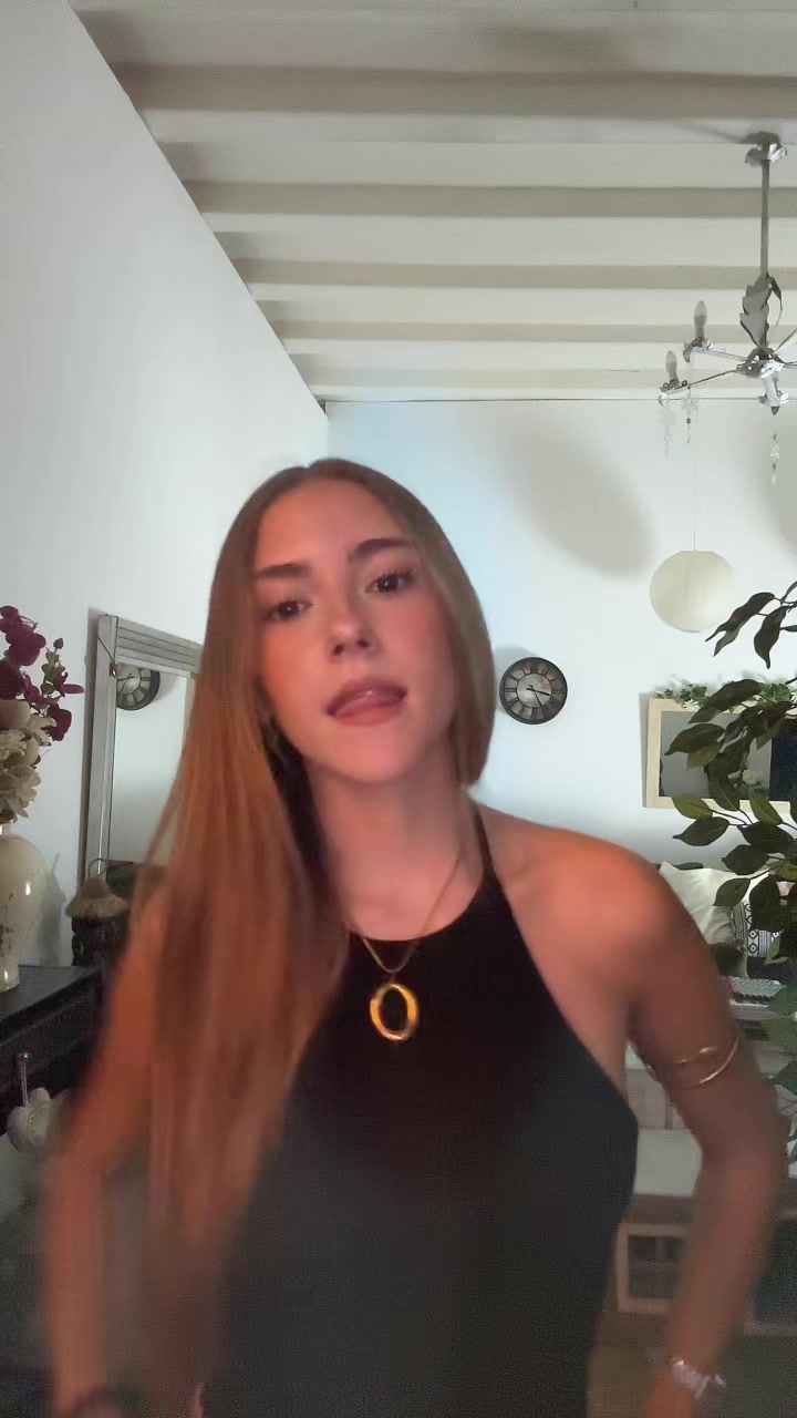 @𝒐𝒍𝒊𝒗𝒊𝒂𝒔𝒂𝒏𝒛