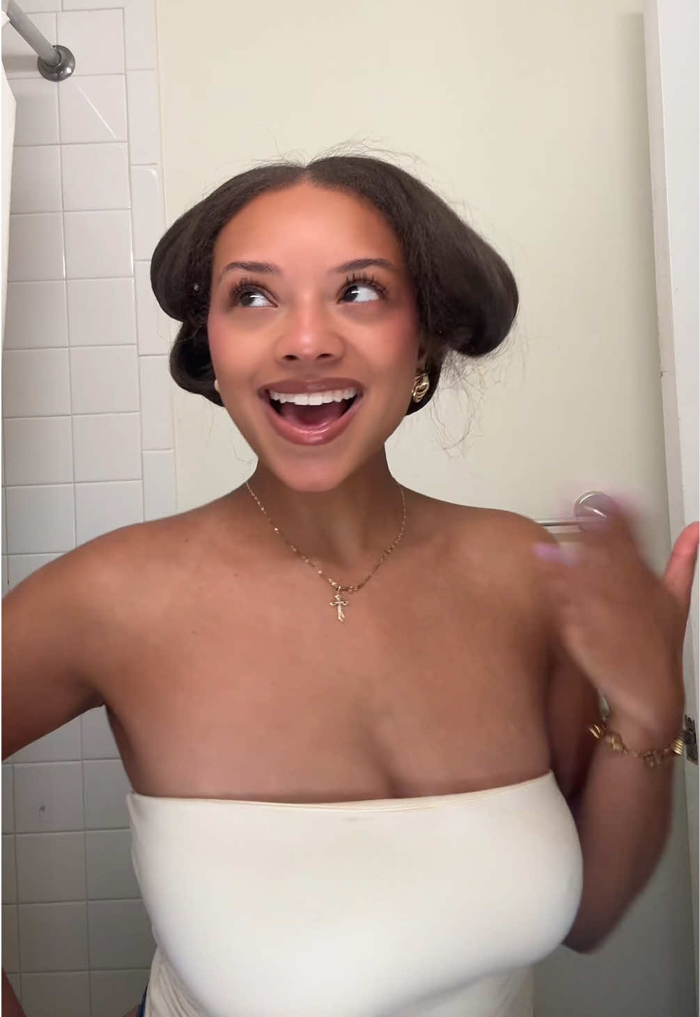 @Holly | NYC Beauty Influencer