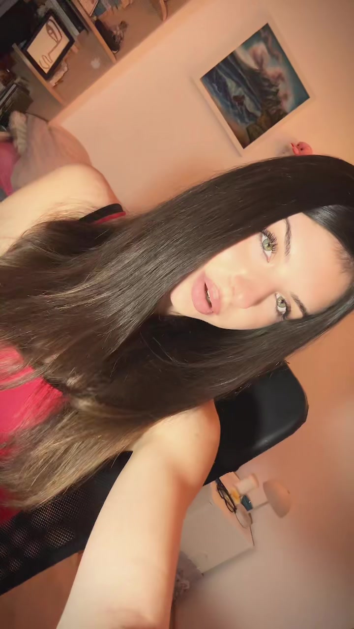 @Elena🎀