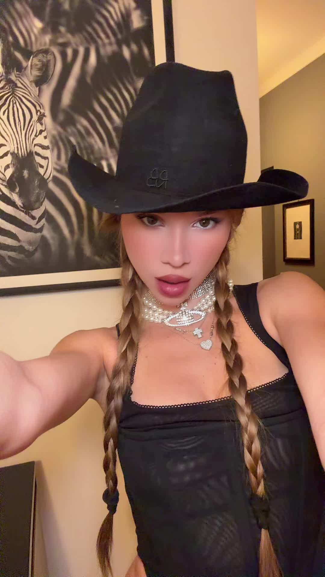 @Elisa Jonay