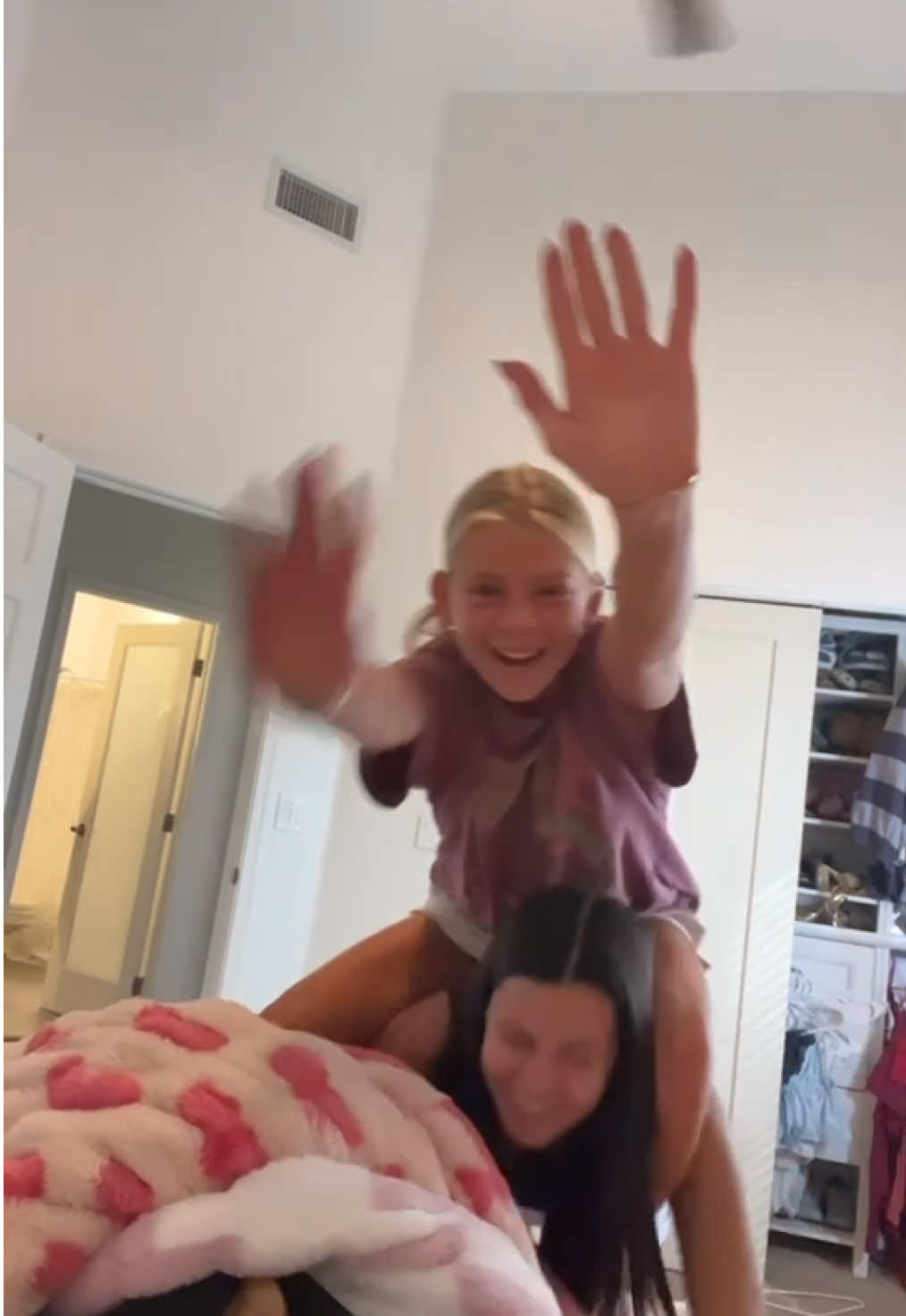 @laura