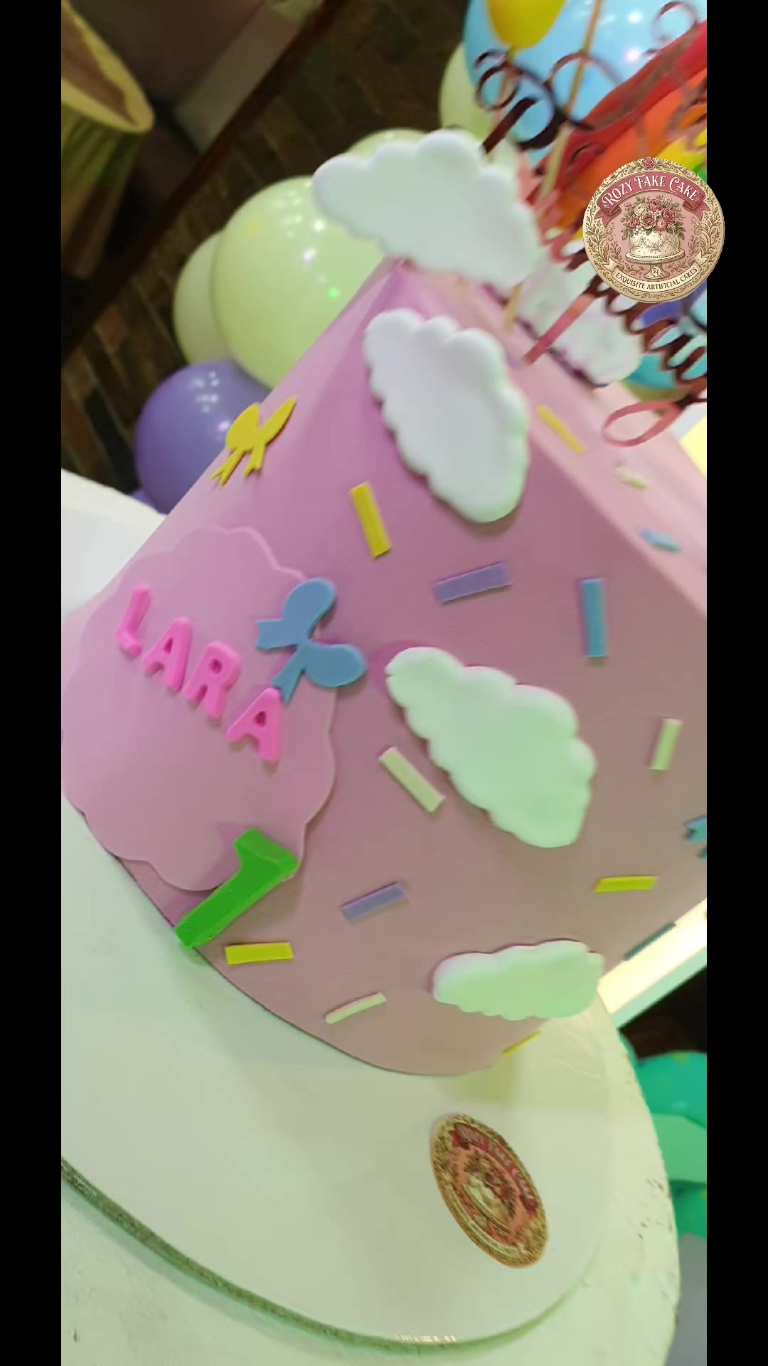 @Rozy Fake Cake📸📸