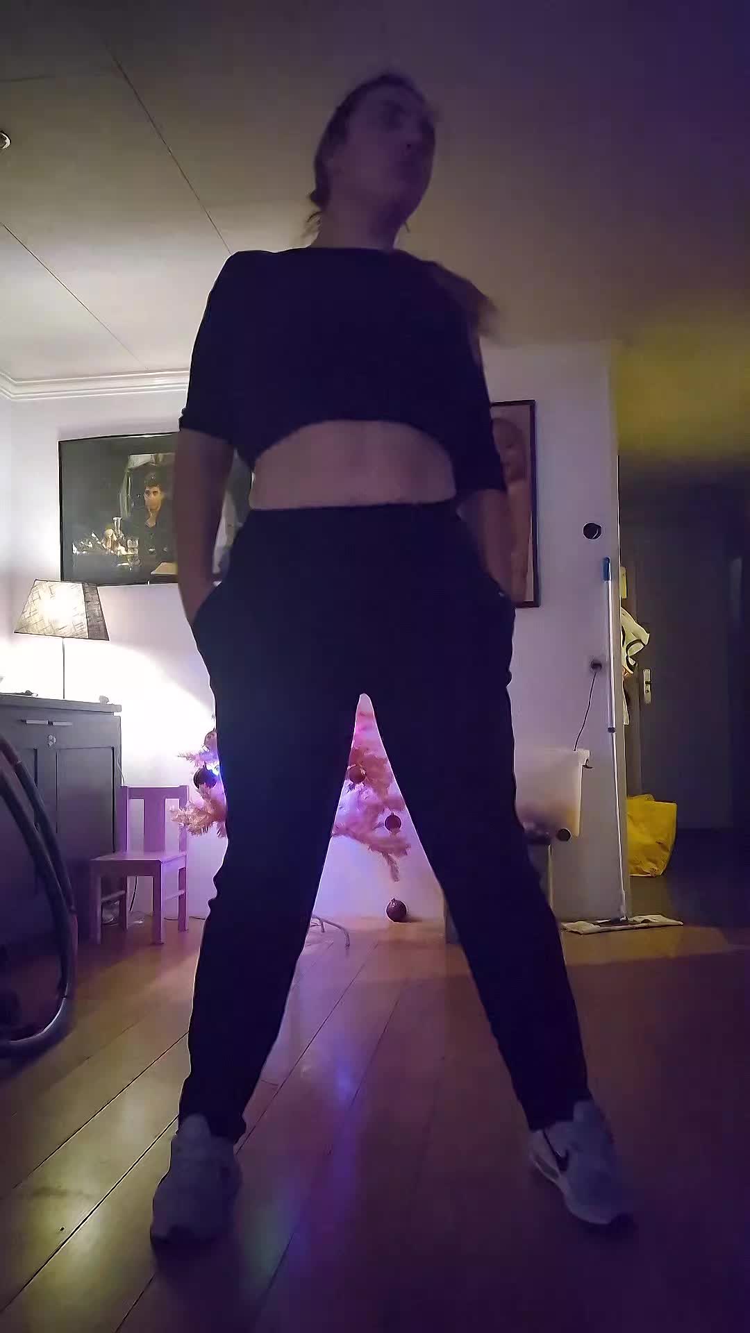 @StephanieHulahoop💃