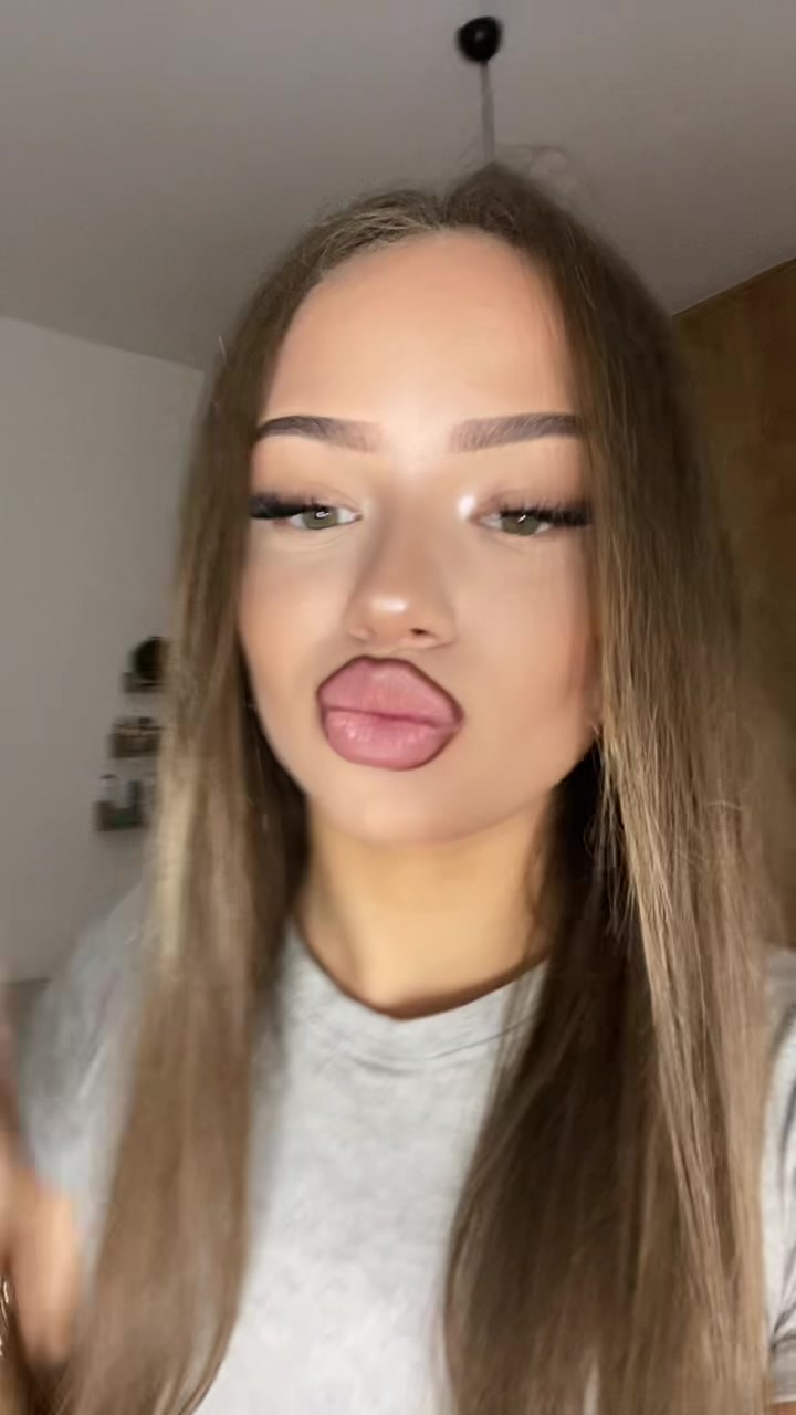 @𝑴𝒆𝒍𝒊𝒔𝒔𝒂