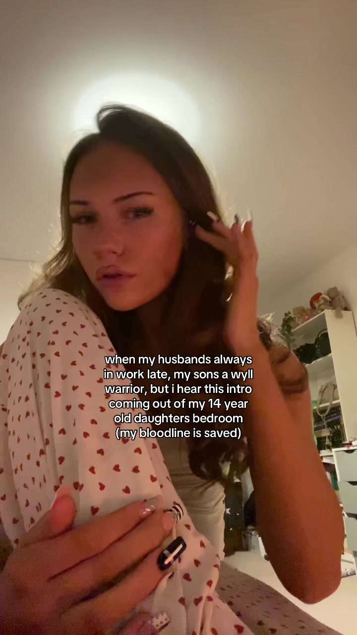 @vivienne alison