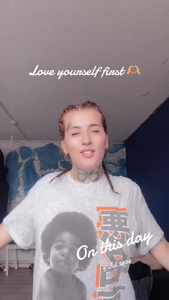 @Mel🦋