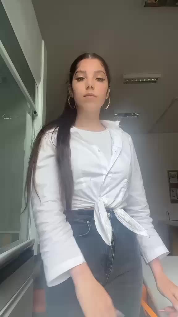 @_.izaaaa._