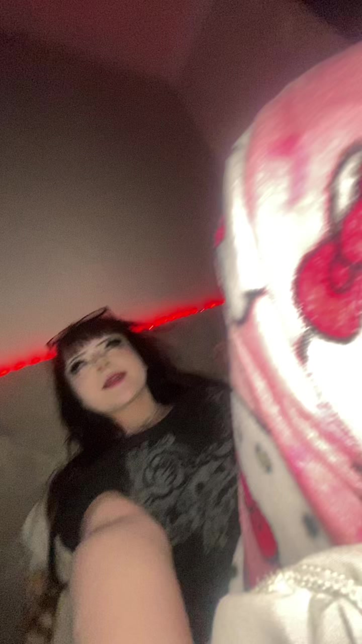 @Lillyy